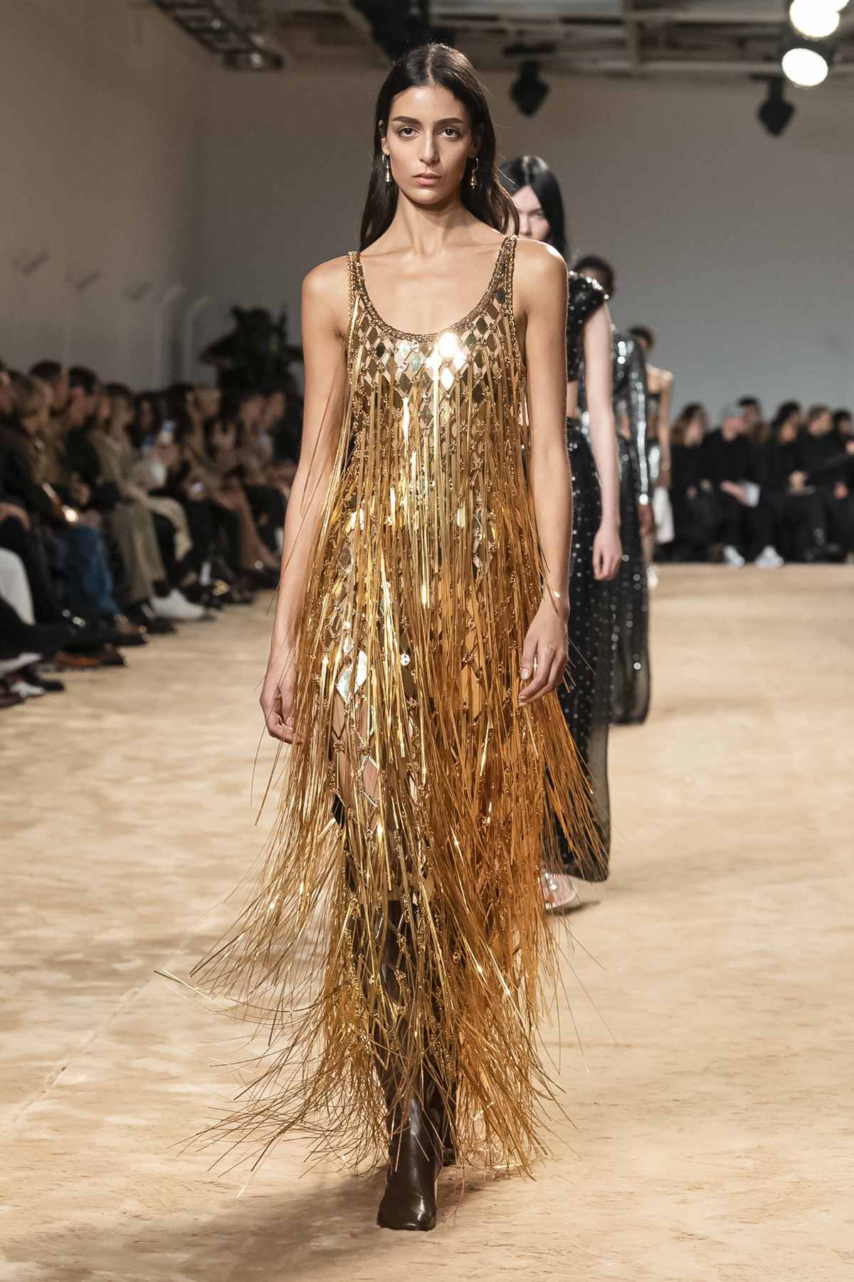 Paco Rabanne Presents Its New Fall-Winter 2023 Collection: Chasing Dreams