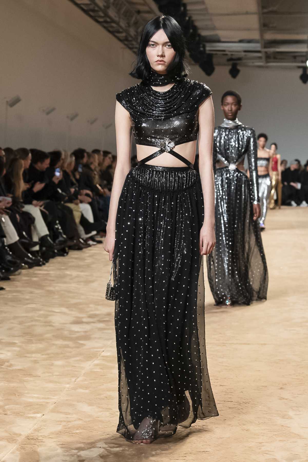 Paco Rabanne Presents Its New Fall-Winter 2023 Collection: Chasing Dreams