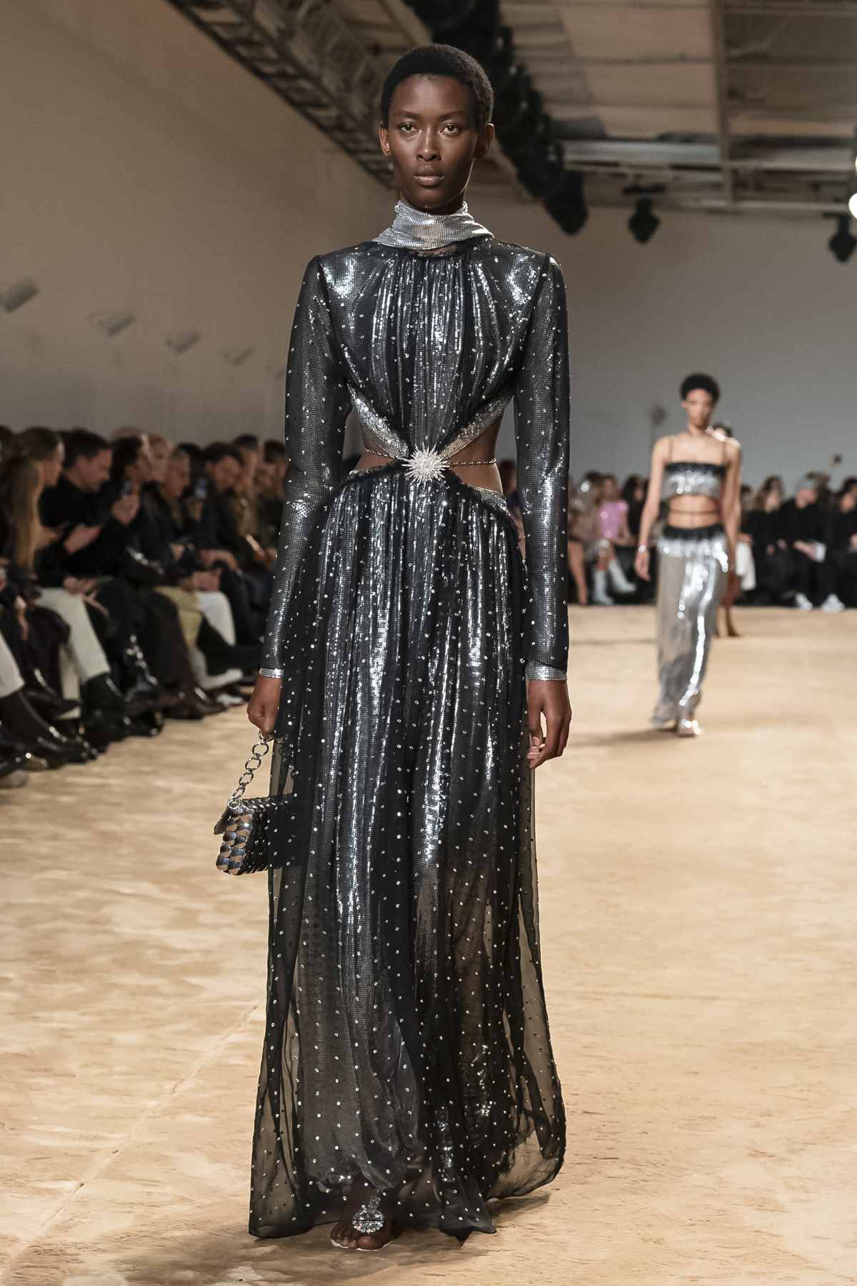 Paco Rabanne Presents Its New Fall-Winter 2023 Collection: Chasing Dreams