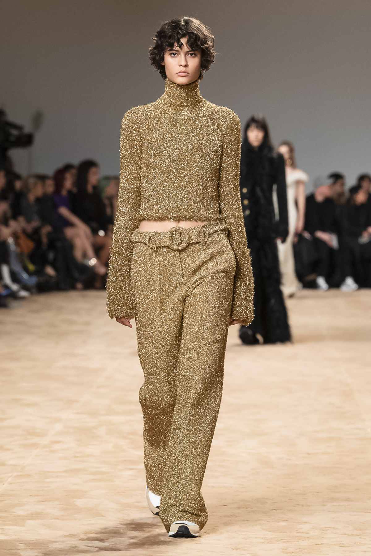 Paco Rabanne Presents Its New Fall-Winter 2023 Collection: Chasing Dreams