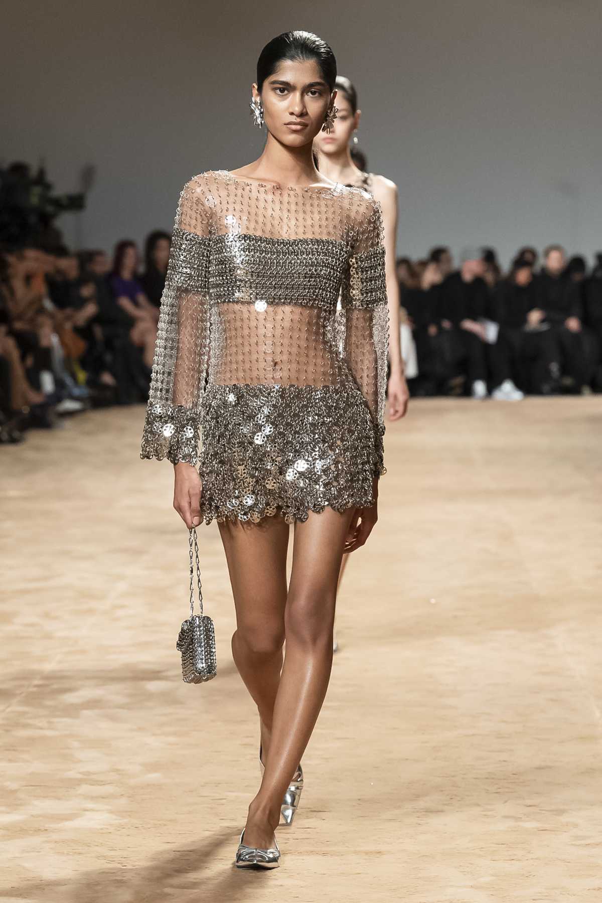 Paco Rabanne Presents Its New Fall-Winter 2023 Collection: Chasing Dreams