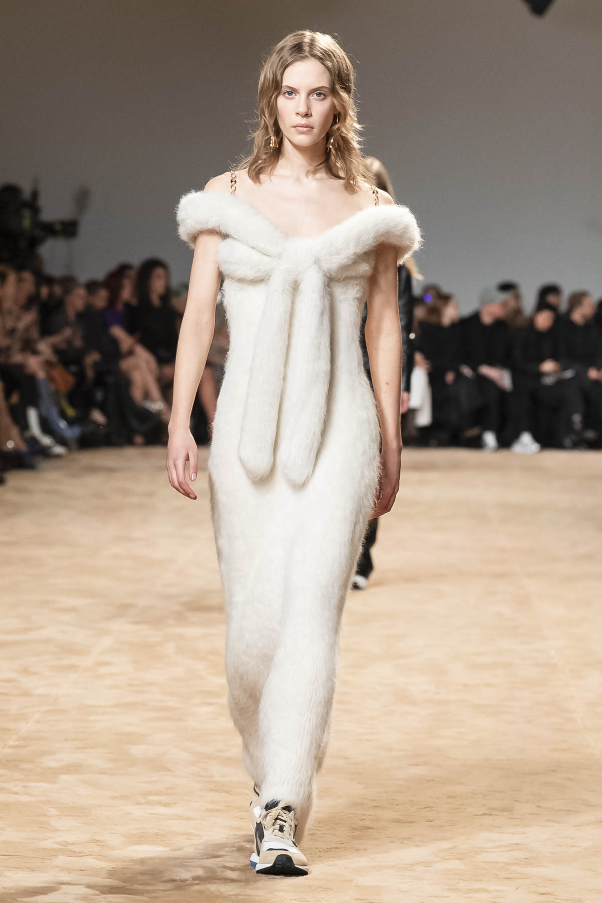 Paco Rabanne Presents Its New Fall-Winter 2023 Collection: Chasing Dreams