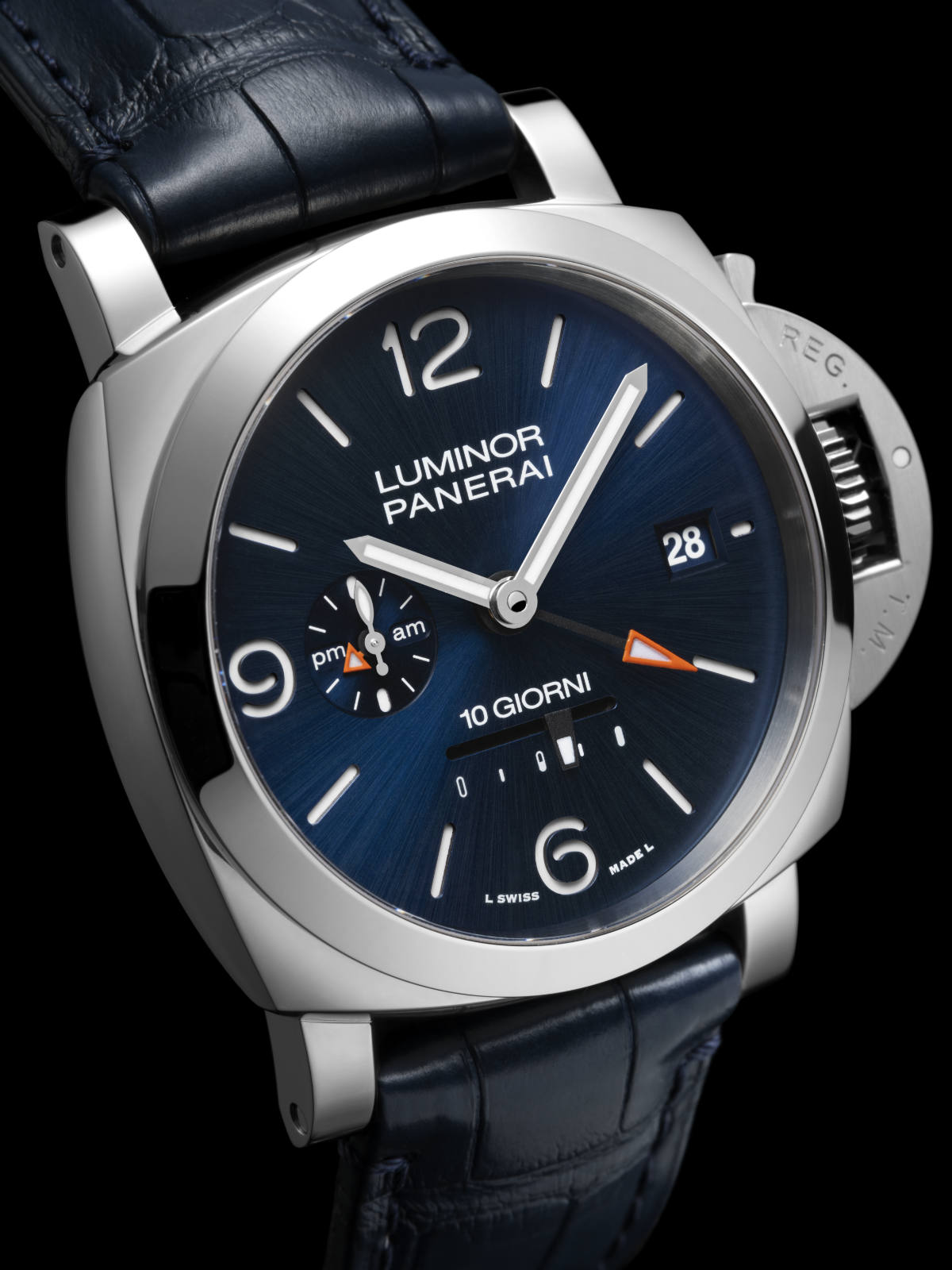 Panerai’s New Luminor Dieci Giorni GMT PAM01482