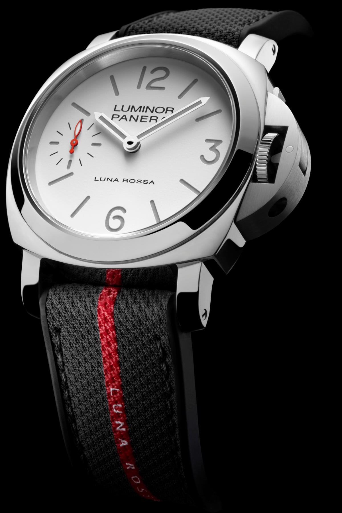 Panerai's Luminor Luna Rossa Watch: Collection Debuts A New Look