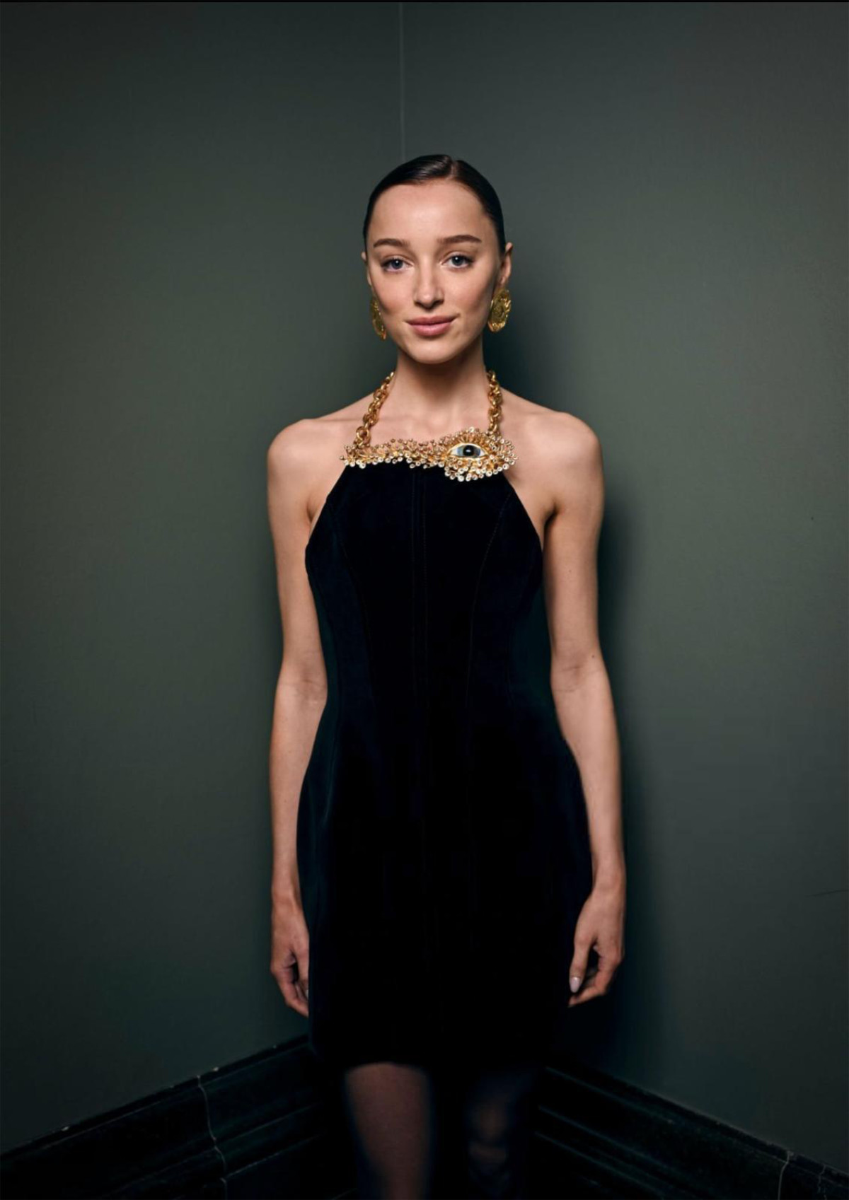 Phoebe Dynevor In Schiaparelli Ready-To-Wear At The 77th British Academy Awards