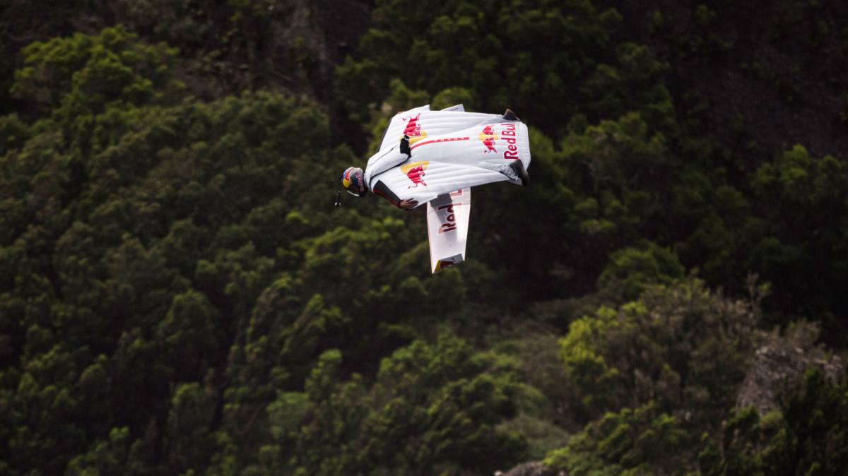 Wingsuit Foil – Soaring: Prada Linea Rossa Pushes Limits With Red Bull Athlete Peter Salzmann