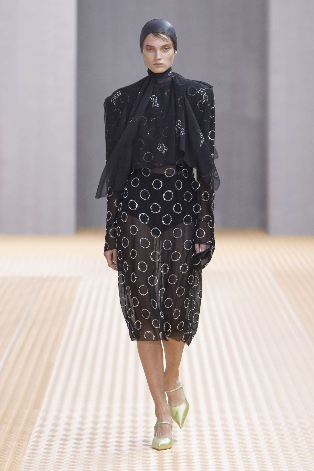 Prada: Prada Presents Its New Spring/Summer 2024 Womenswear Collection ...