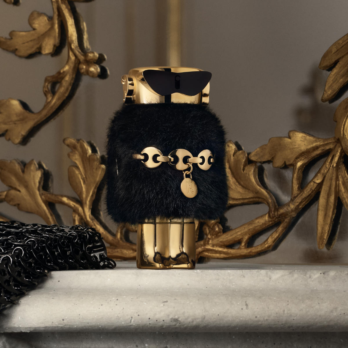 Rabanne Unveils Its New Fragrance: FAME The Couture Edition