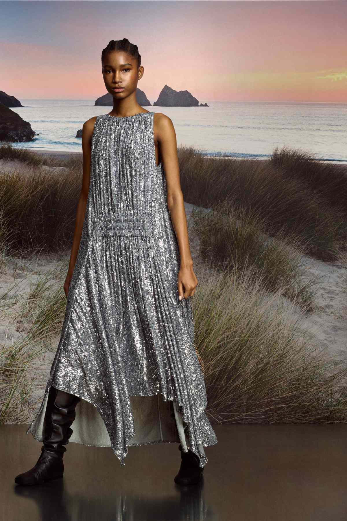 Rabanne Present Its New Pre-Fall 2025 Pre-Collection & Beachwear: Atlantic Allusions