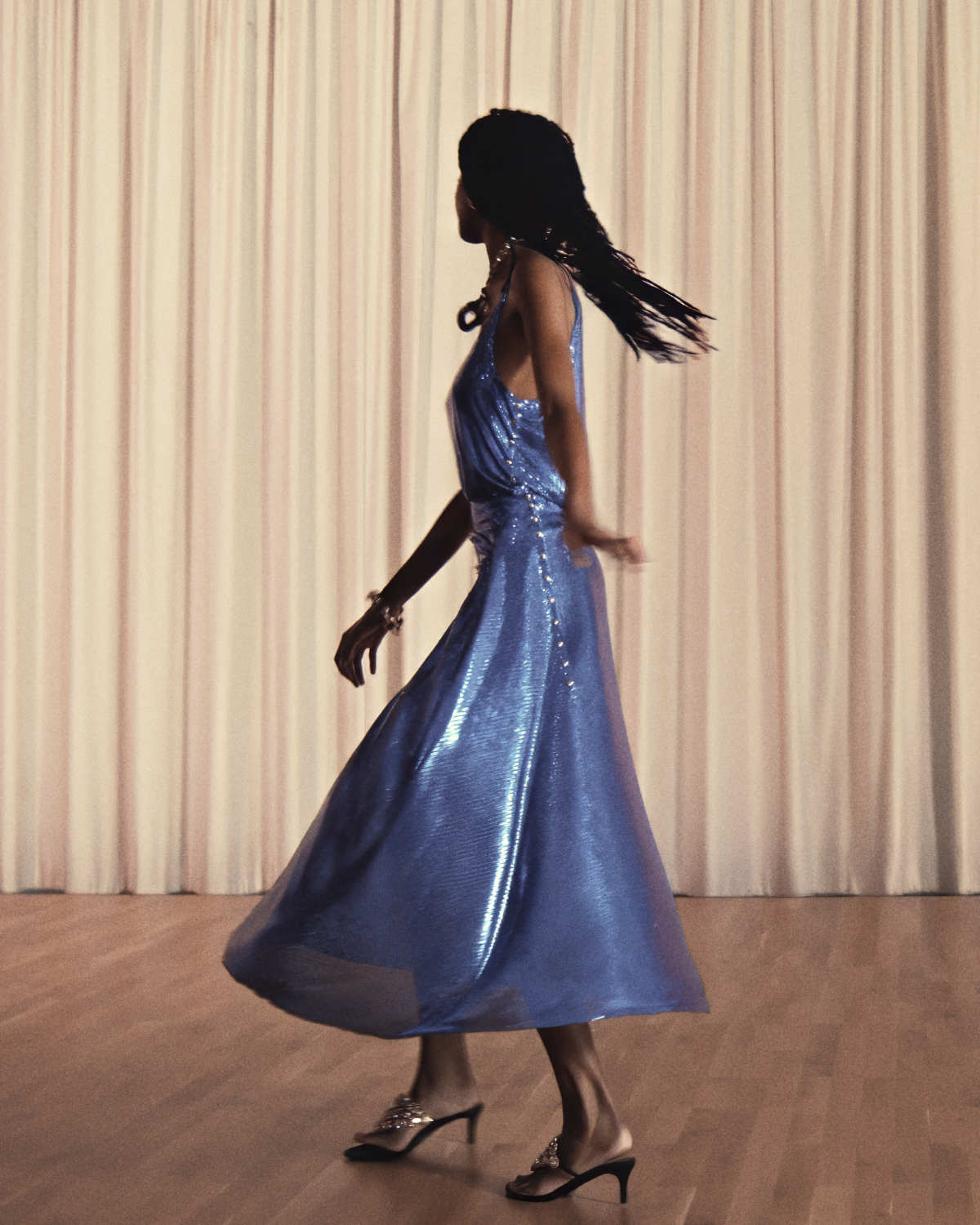 Rabanne Reimagines Glamour: Julien Dossena’s Time-Bending Vision Of Modern Elegance