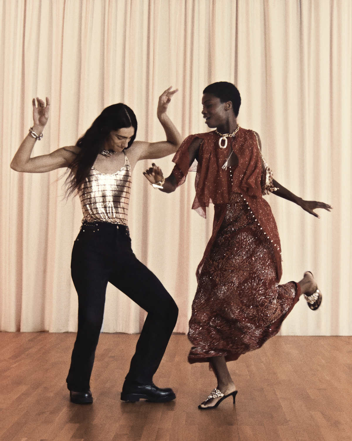 Rabanne Reimagines Glamour: Julien Dossena’s Time-Bending Vision Of Modern Elegance