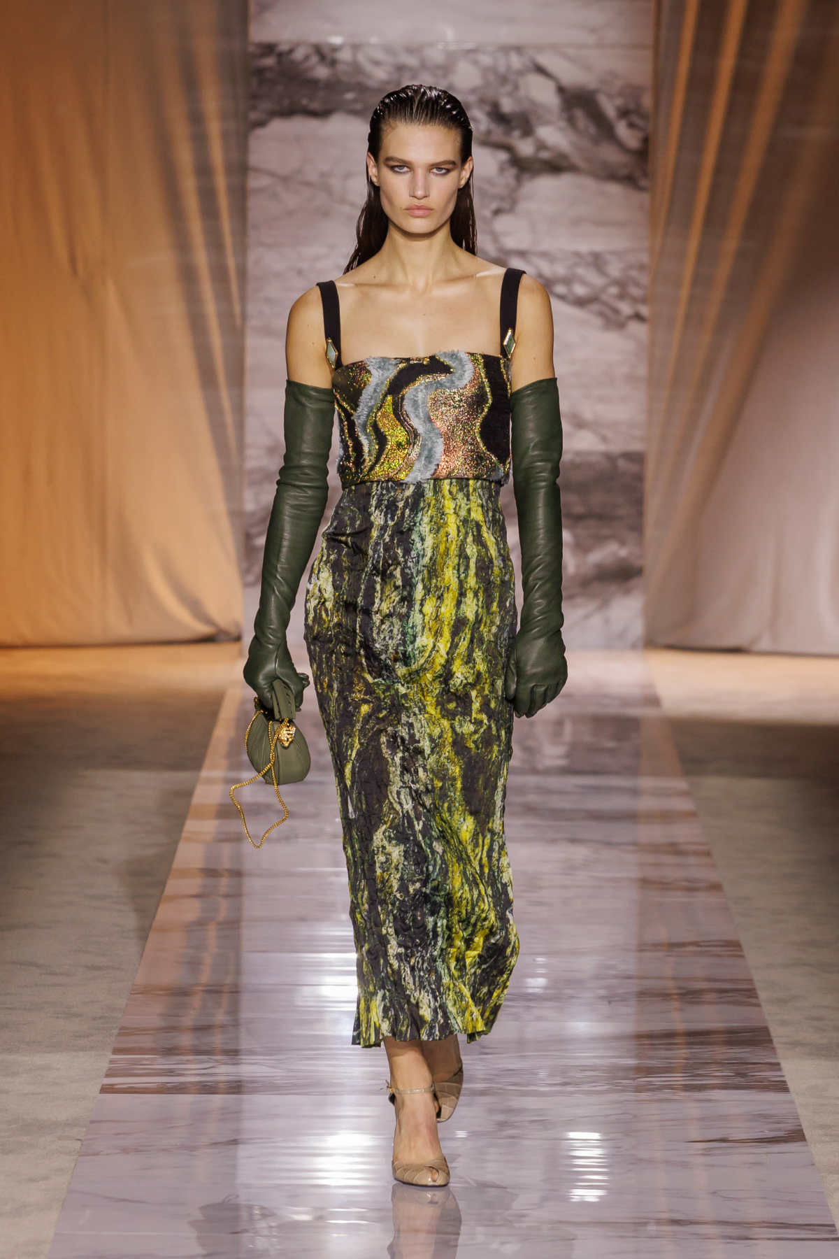 Roberto Cavalli Presents Its New Fall-Winter 2024/25 Women's Collection: Marbleous
