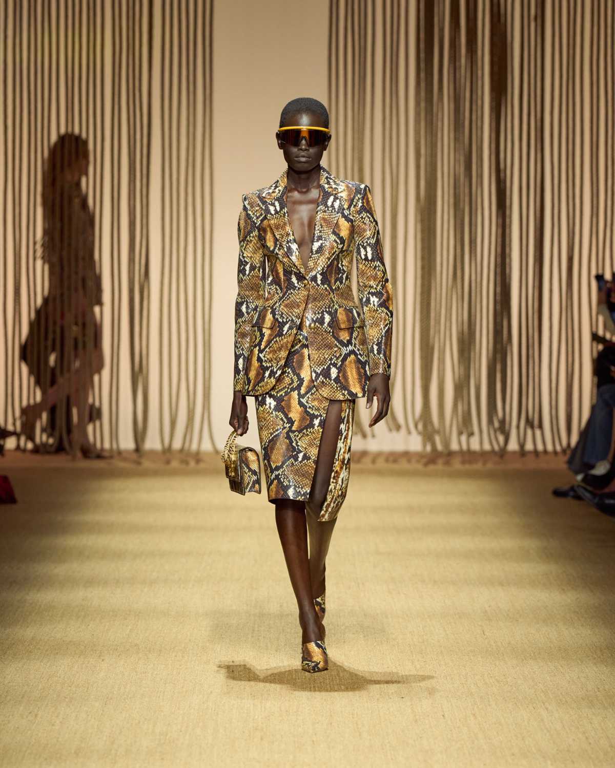 Roberto Cavalli Presents Its New Spring Summer 2025 Collection: Views From Zancle