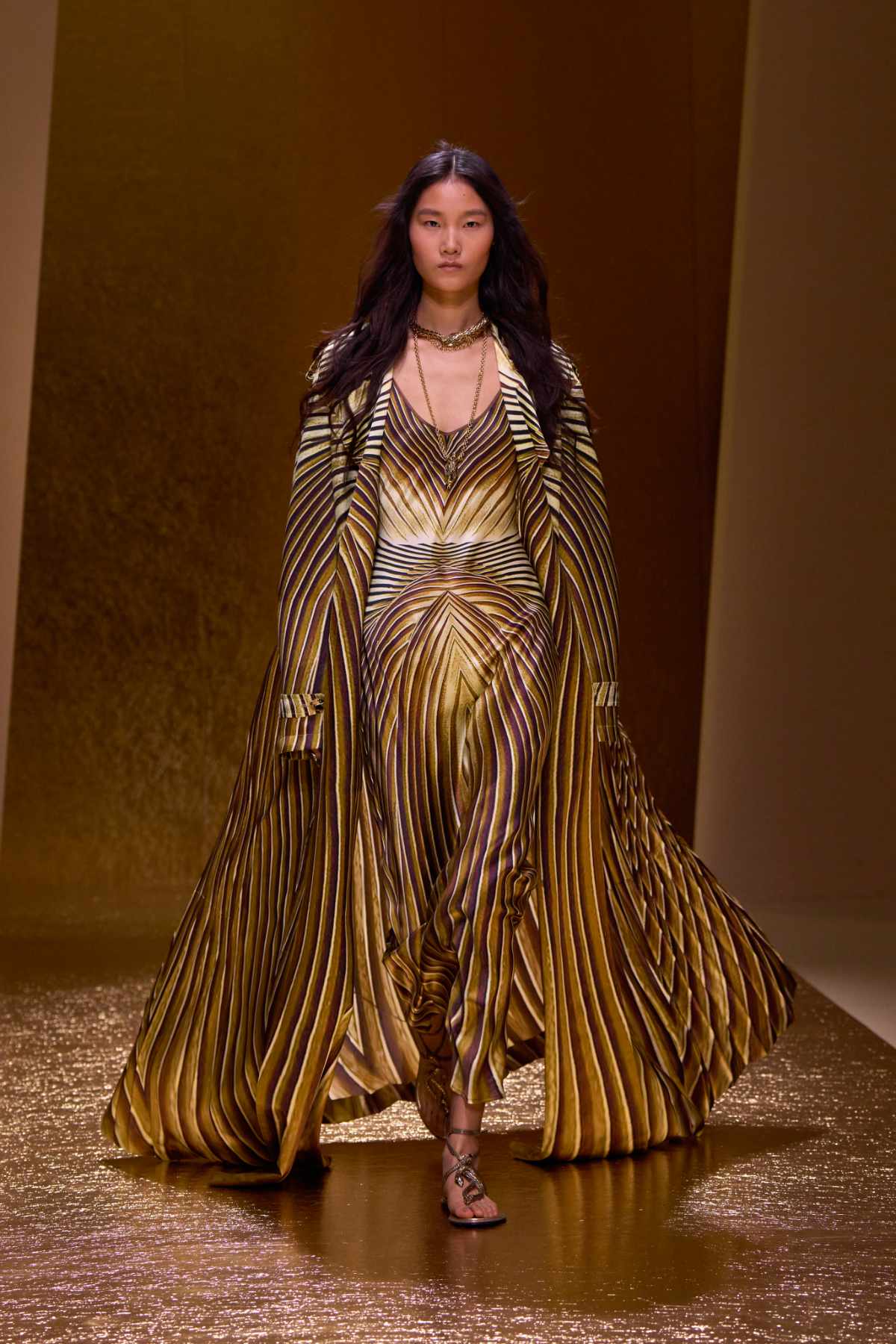 Roberto Cavalli Presents Its New Spring Summer 2026 Collection: Gold Obsession
