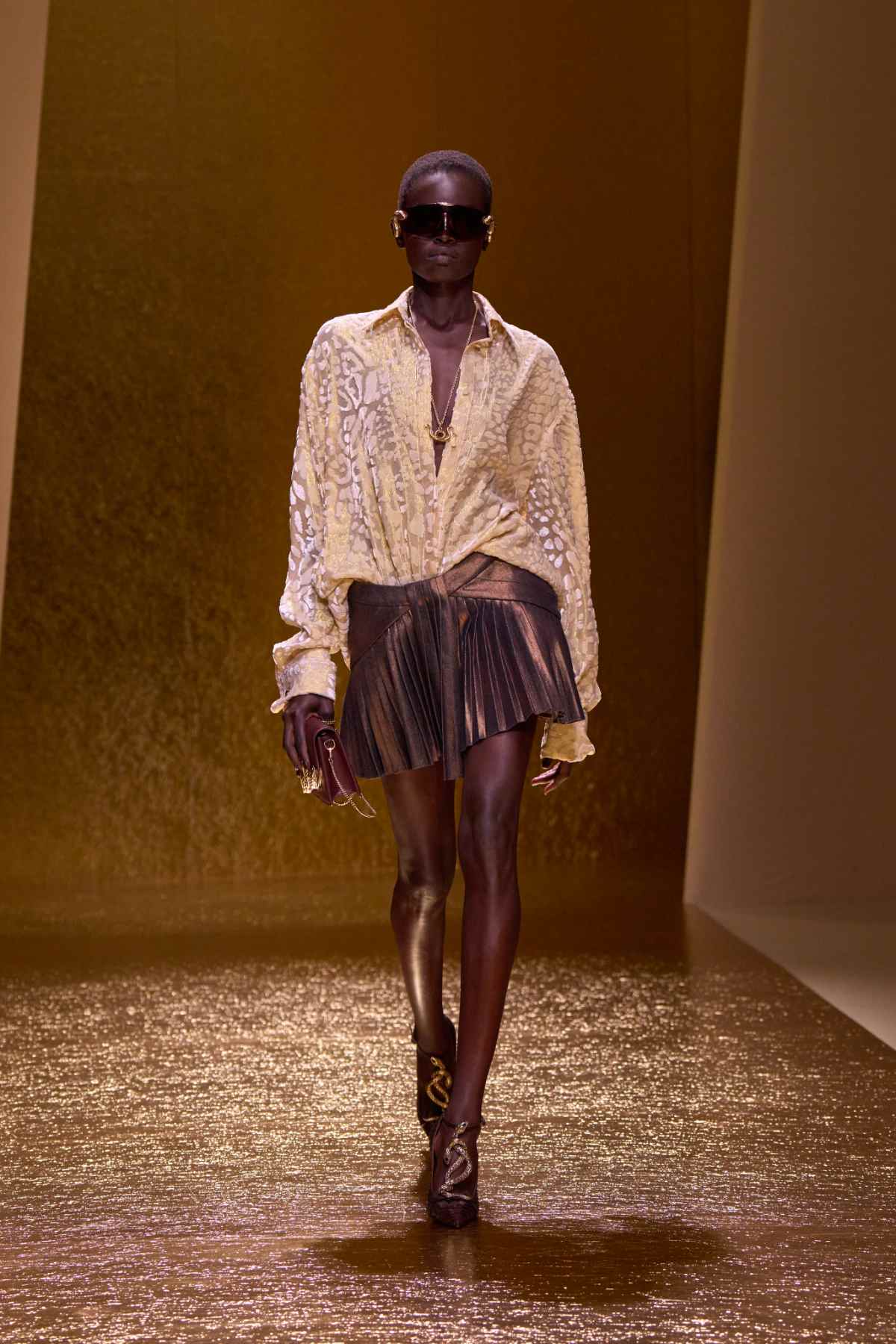 Roberto Cavalli Presents Its New Spring Summer 2026 Collection: Gold Obsession