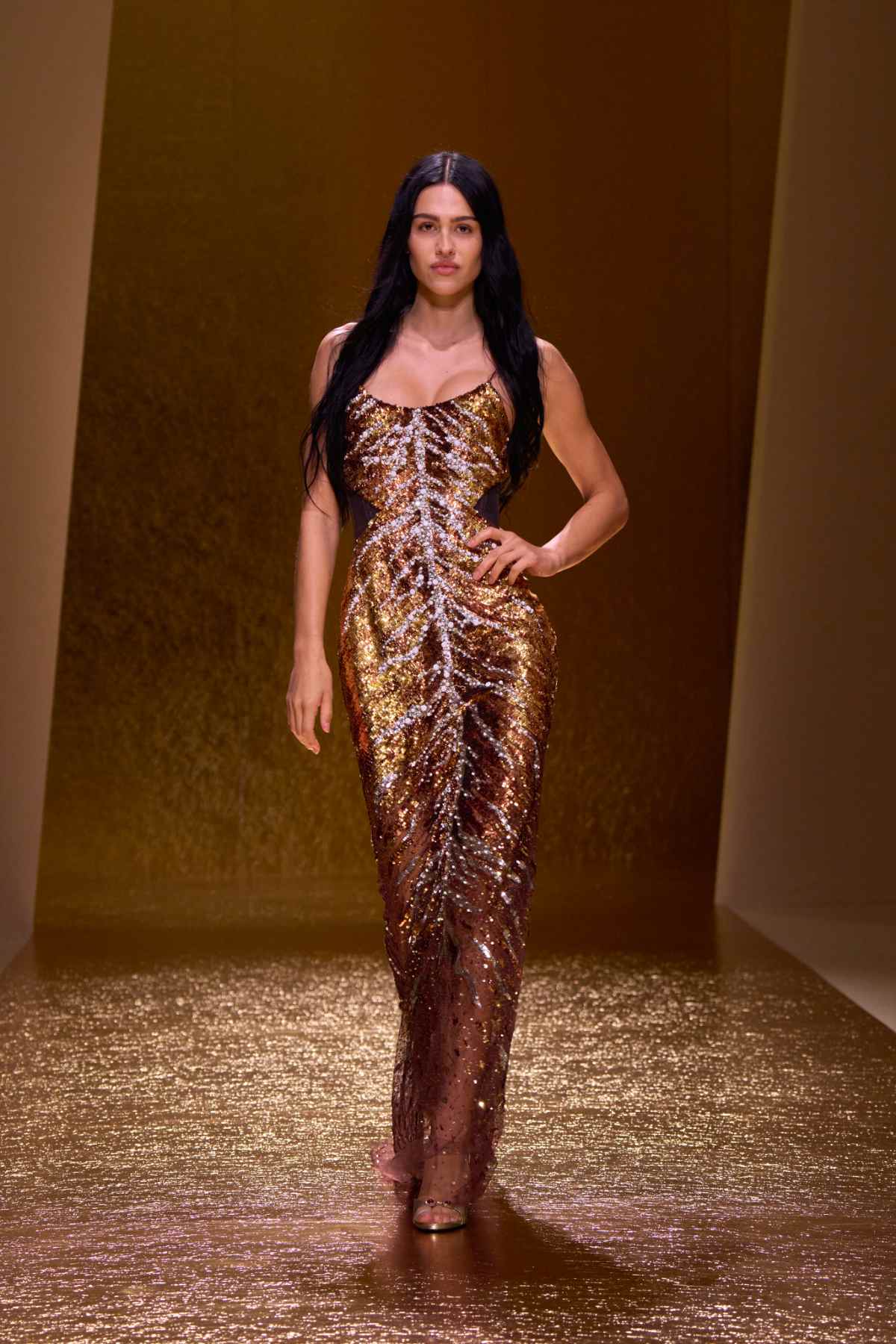 Roberto Cavalli Presents Its New Spring Summer 2026 Collection: Gold Obsession