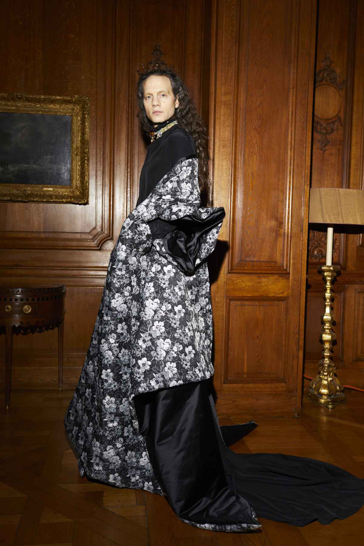 Ronald Van Der Kemp Presents His New Couture Spring Summer 2023 Collection: Wardrobe 17