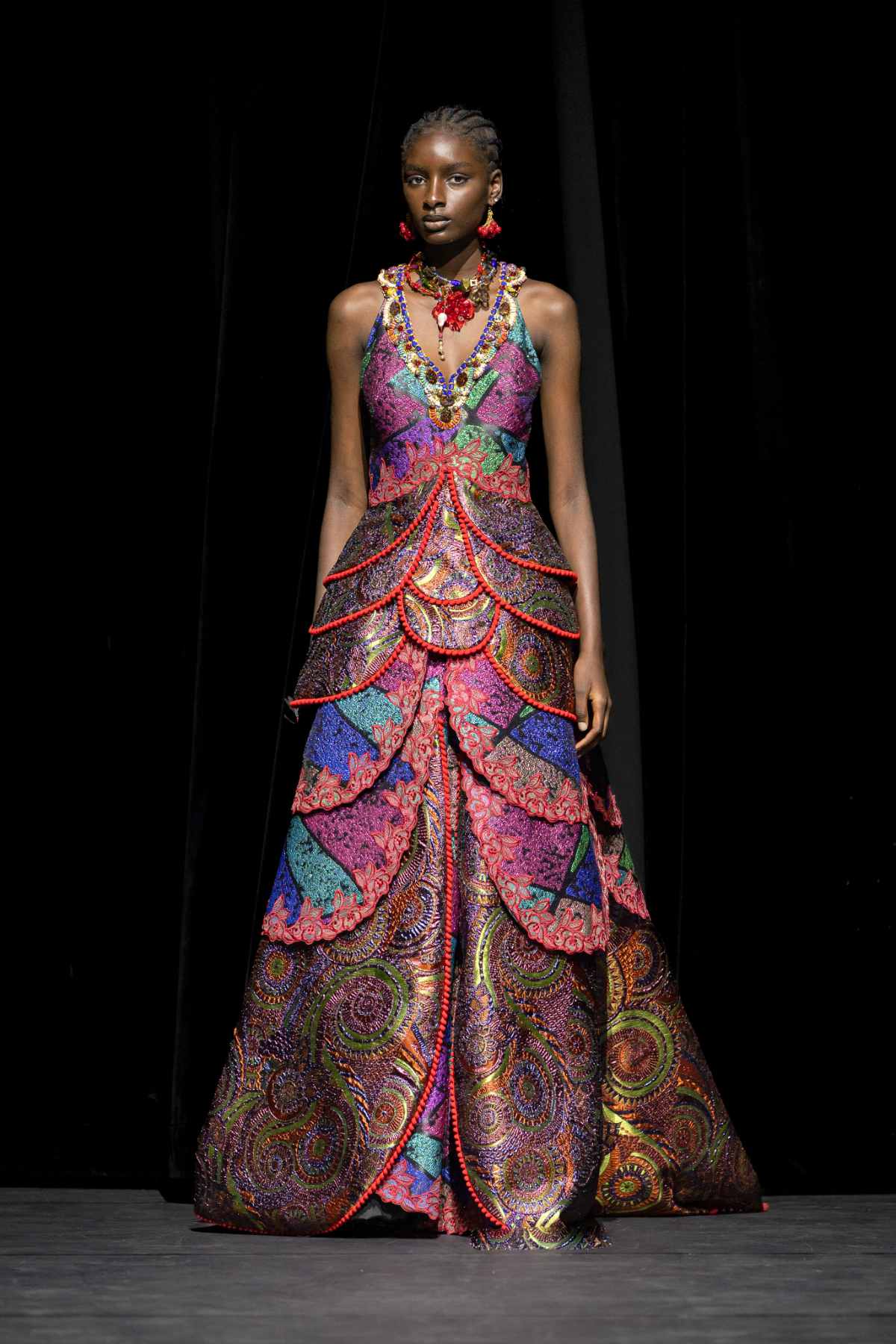 Ronald Van Der Kemp Presents His New Haute Couture Fall Winter 2025 Collection: Wardrobe 22