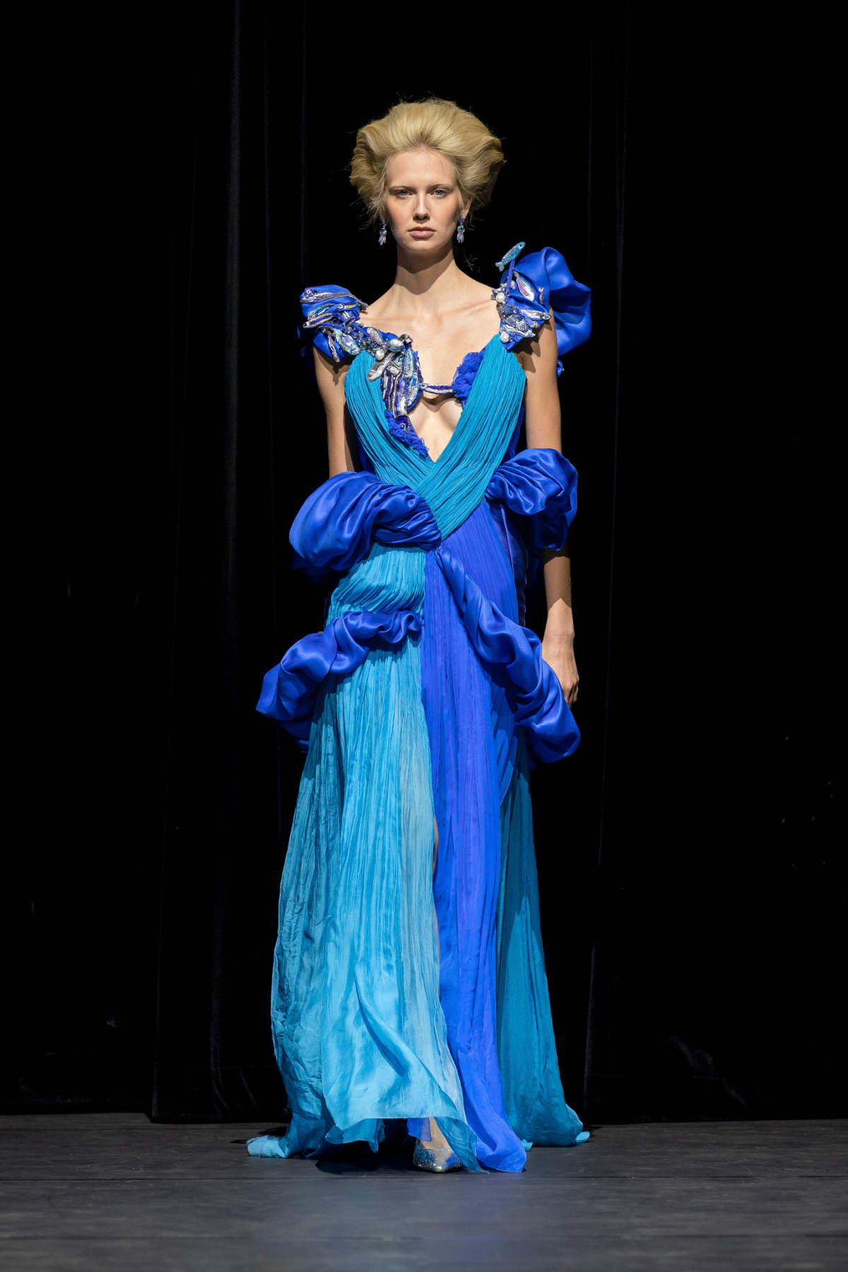 Ronald Van Der Kemp Presents His New Haute Couture Fall Winter 2025 Collection: Wardrobe 22