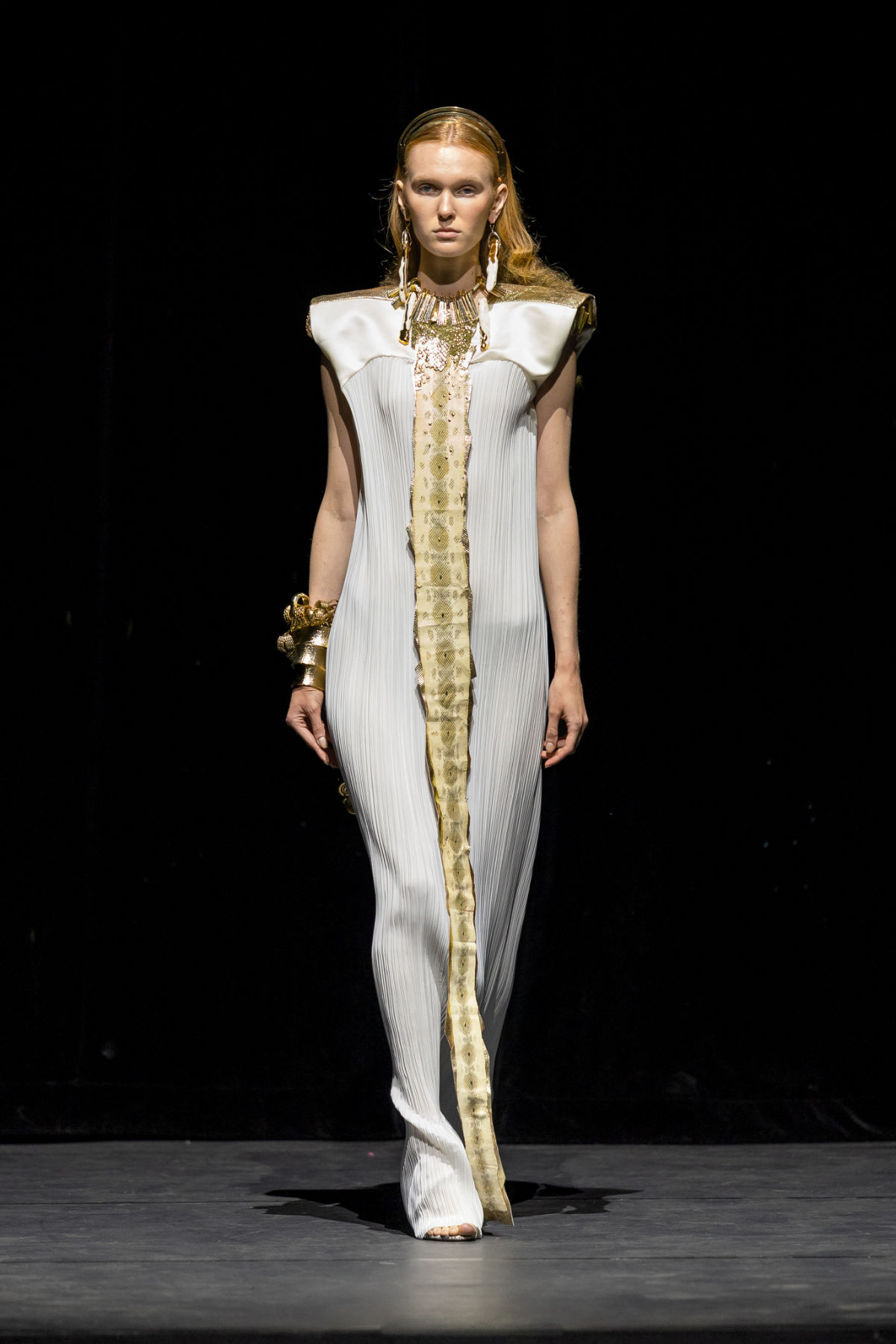 Ronald Van Der Kemp Presents His New Haute Couture Fall Winter 2025 Collection: Wardrobe 22