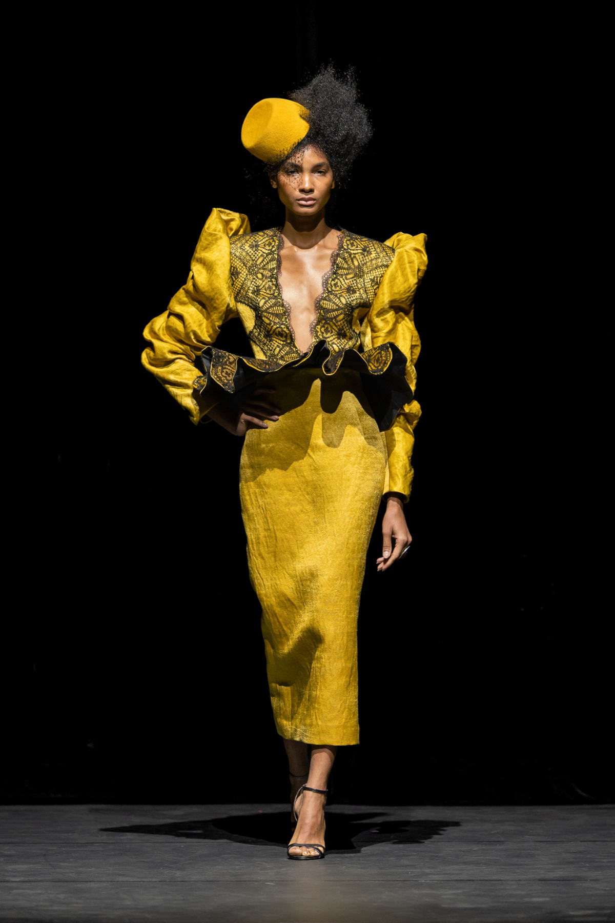 Ronald Van Der Kemp Presents His New Haute Couture Fall Winter 2025 Collection: Wardrobe 22