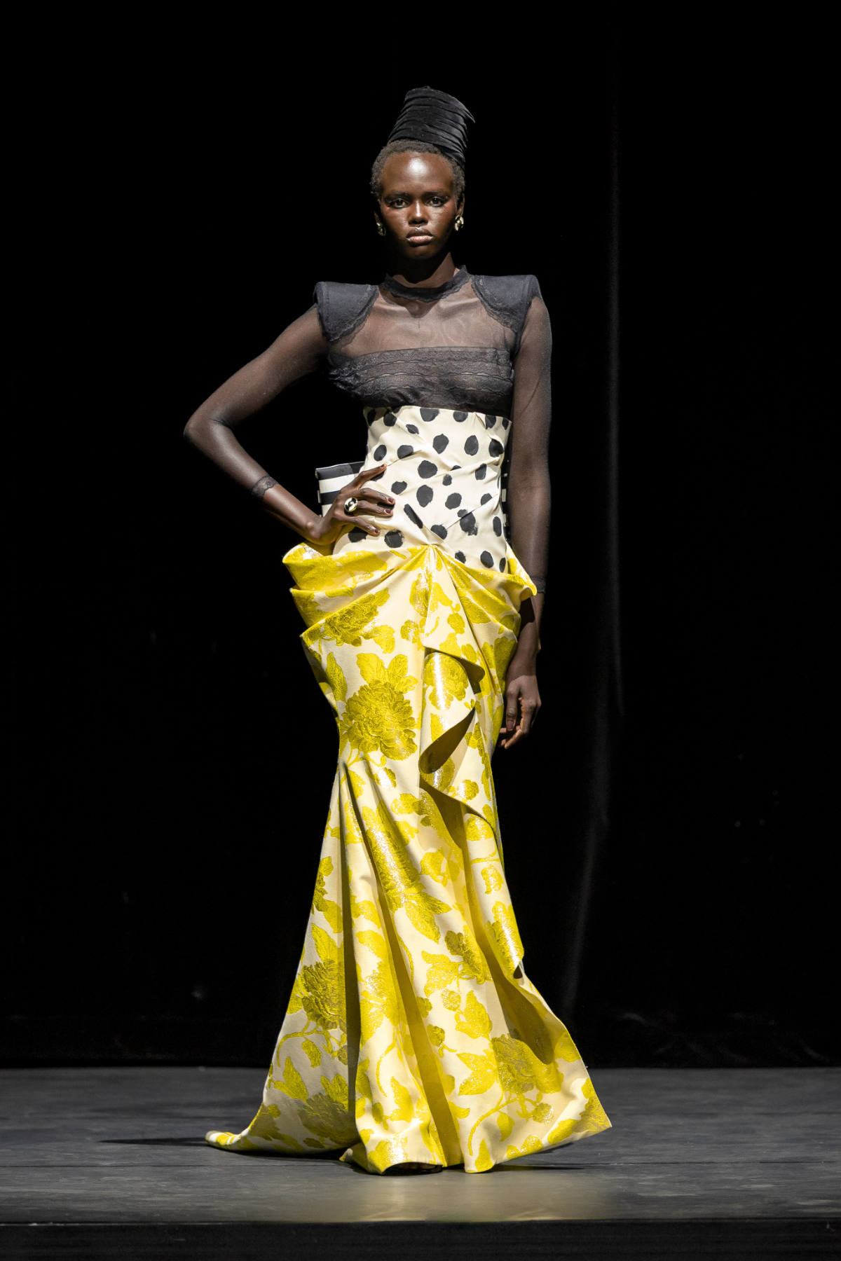 Ronald Van Der Kemp Presents His New Haute Couture Fall Winter 2025 Collection: Wardrobe 22