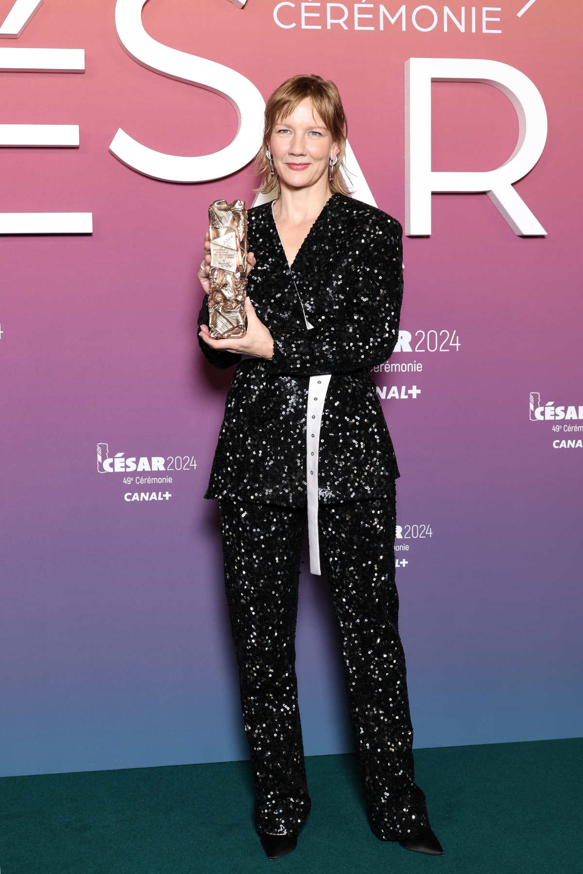 Sandra Hüller In Custom Louis Vuitton And High Jewelry At The 49th César Ceremony