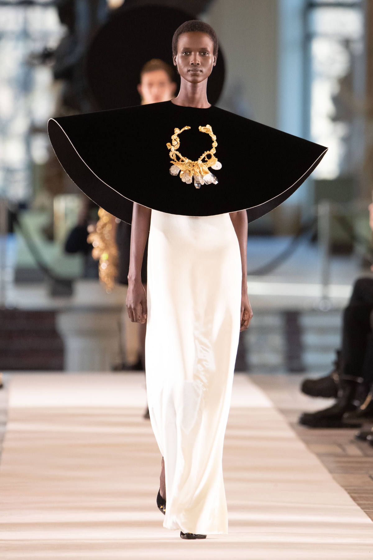 Schiaparelli: Schiaparelli Presents Its New Haute Couture Spring-Summer ...