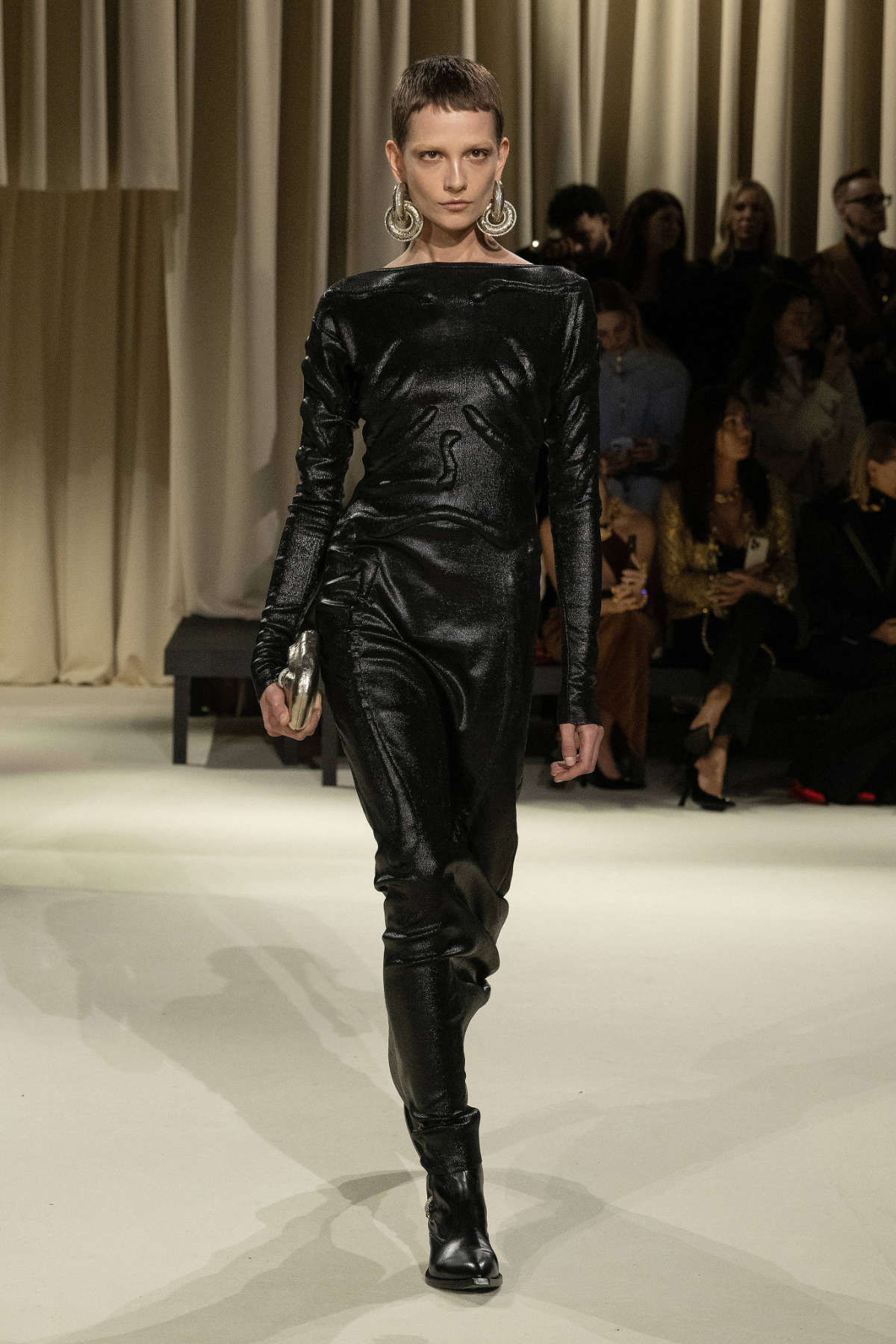 Schiaparelli Presents Its New Ready-To-Wear Fall/Winter 2024-2025 Collection: Esprit De Schiap