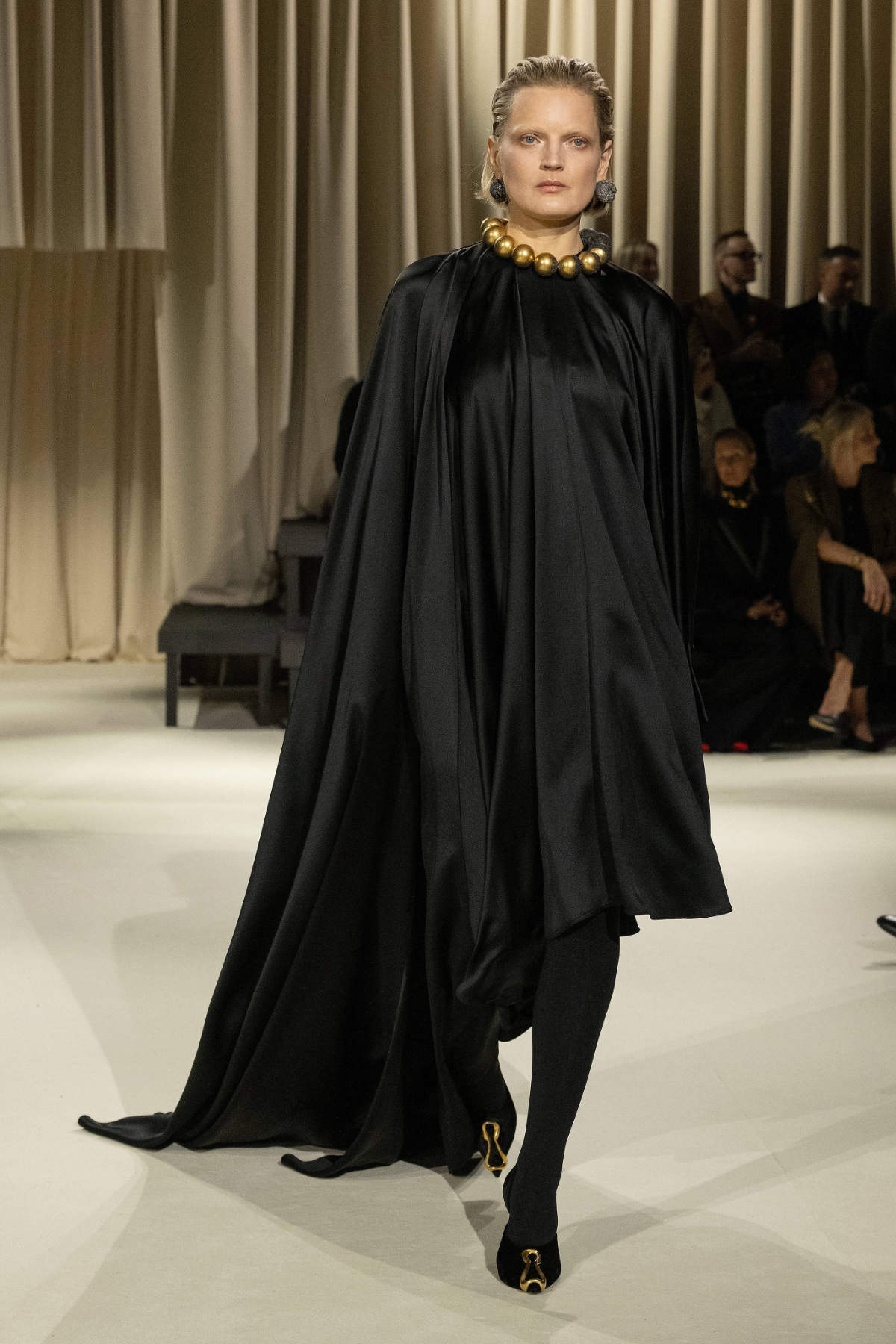 Schiaparelli Presents Its New Ready-To-Wear Fall/Winter 2024-2025 Collection: Esprit De Schiap