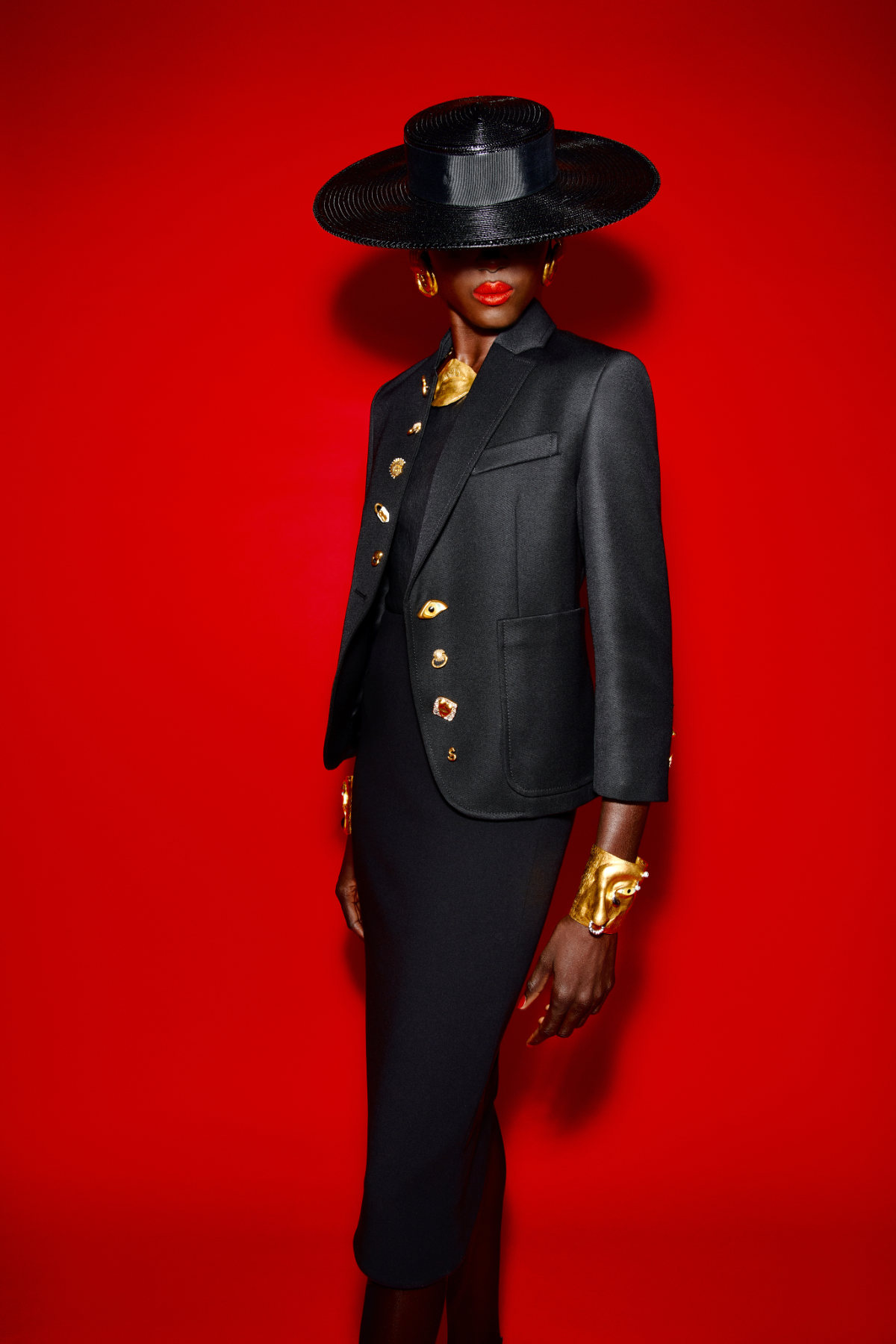 Schiaparelli Presents Its New Prêt-À-Porter Spring-Summer 2023 Collection: The Extra Ordinary