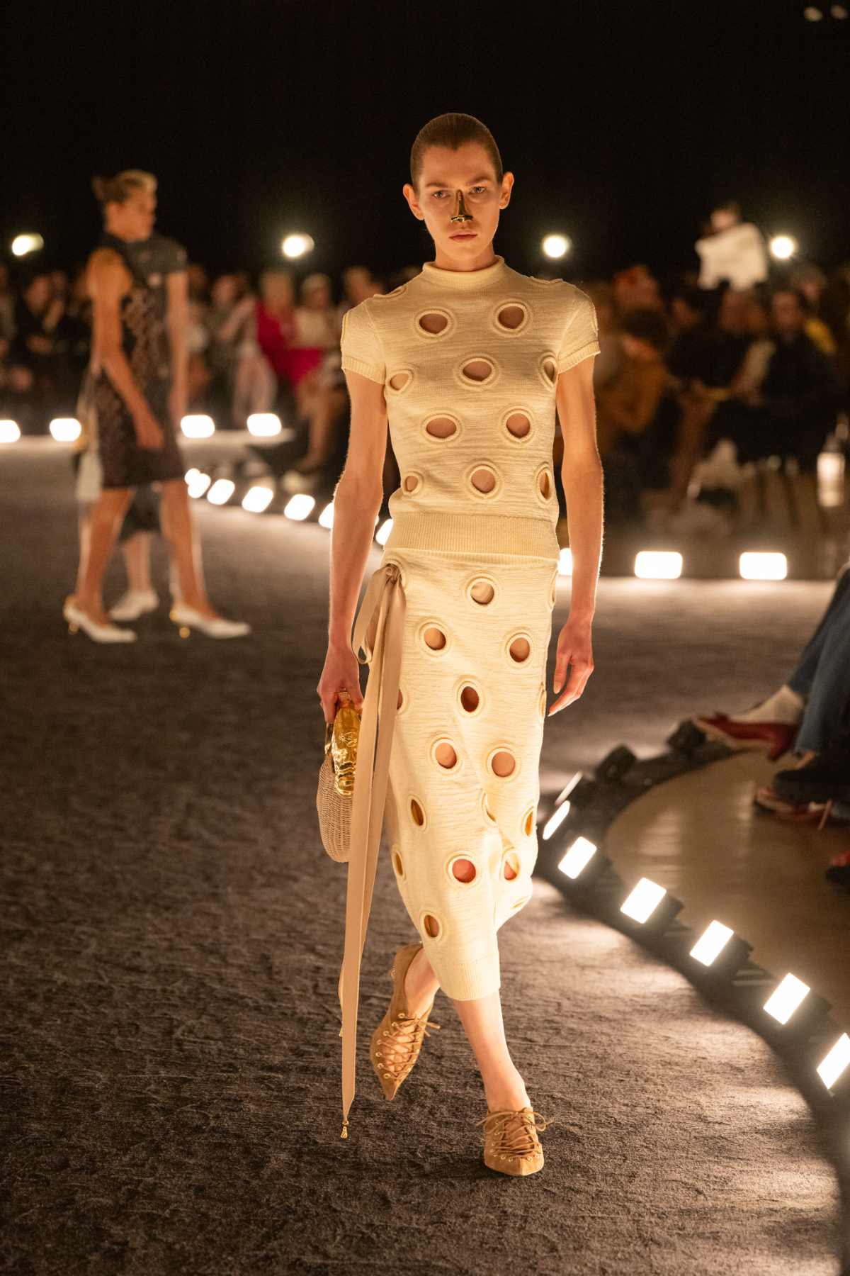 Schiaparelli Presents Spring/Summer 2026 Ready-to-Wear “Dancer In The Dark”