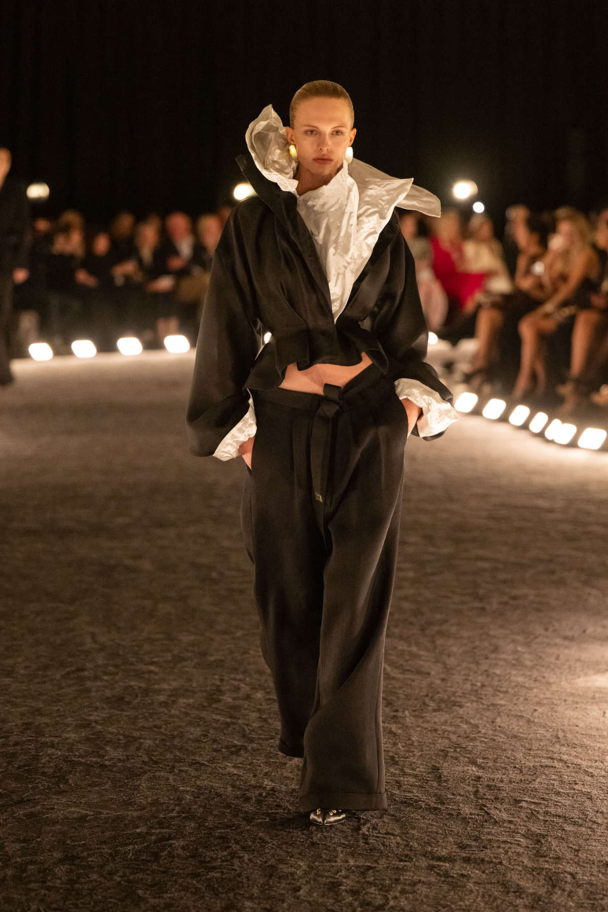 Schiaparelli Presents Spring/Summer 2026 Ready-to-Wear “Dancer In The Dark”