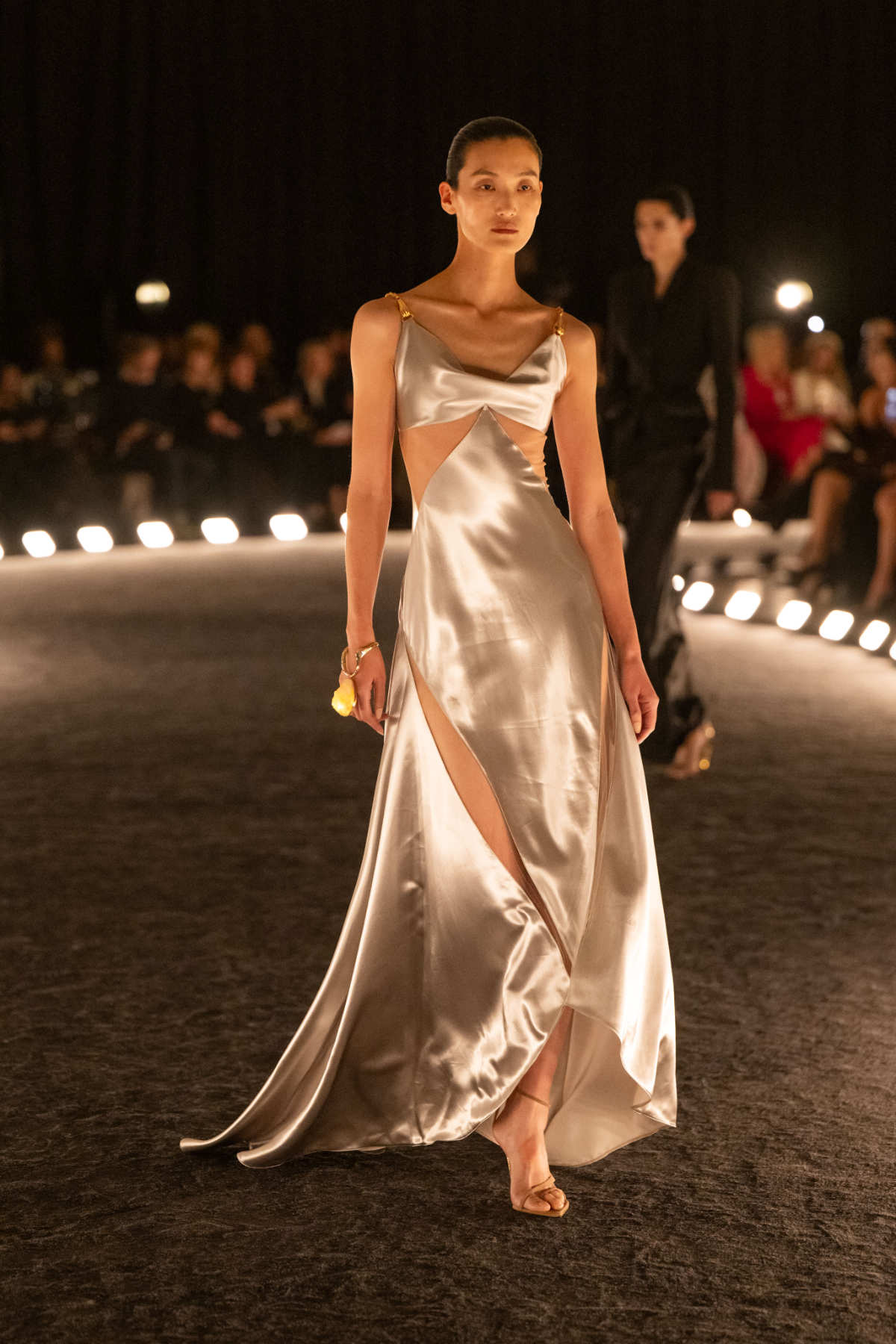 Schiaparelli Presents Spring/Summer 2026 Ready-to-Wear “Dancer In The Dark”