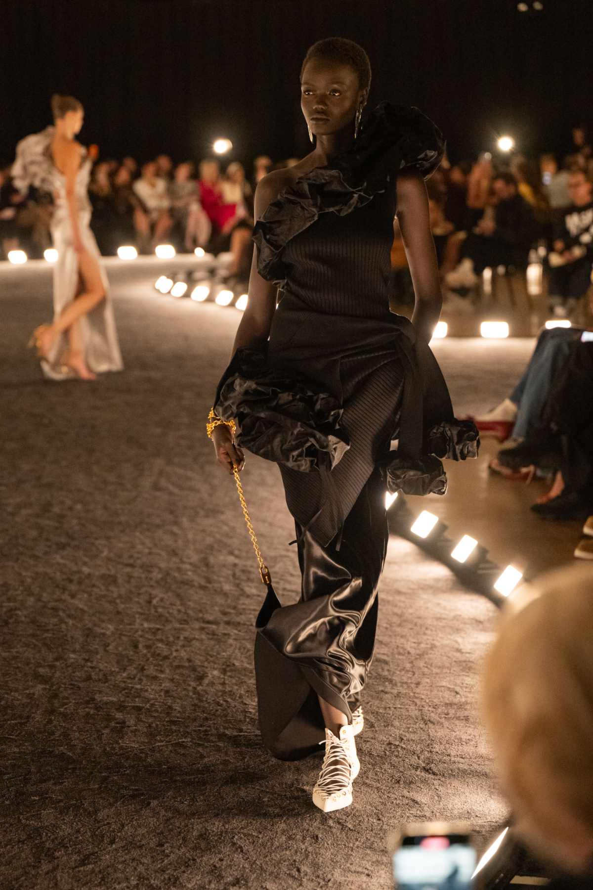 Schiaparelli Presents Spring/Summer 2026 Ready-to-Wear “Dancer In The Dark”