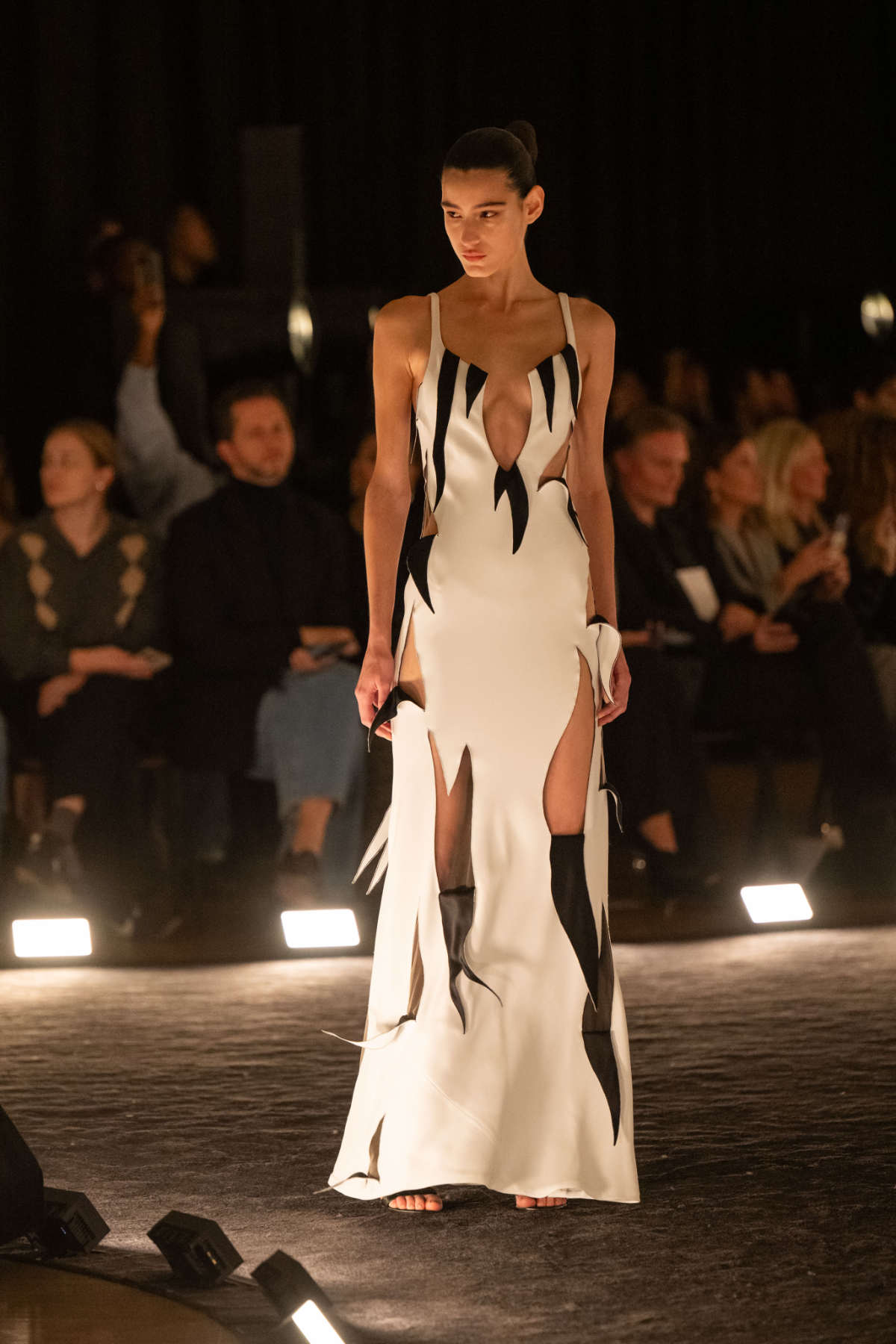 Schiaparelli Presents Spring/Summer 2026 Ready-to-Wear “Dancer In The Dark”