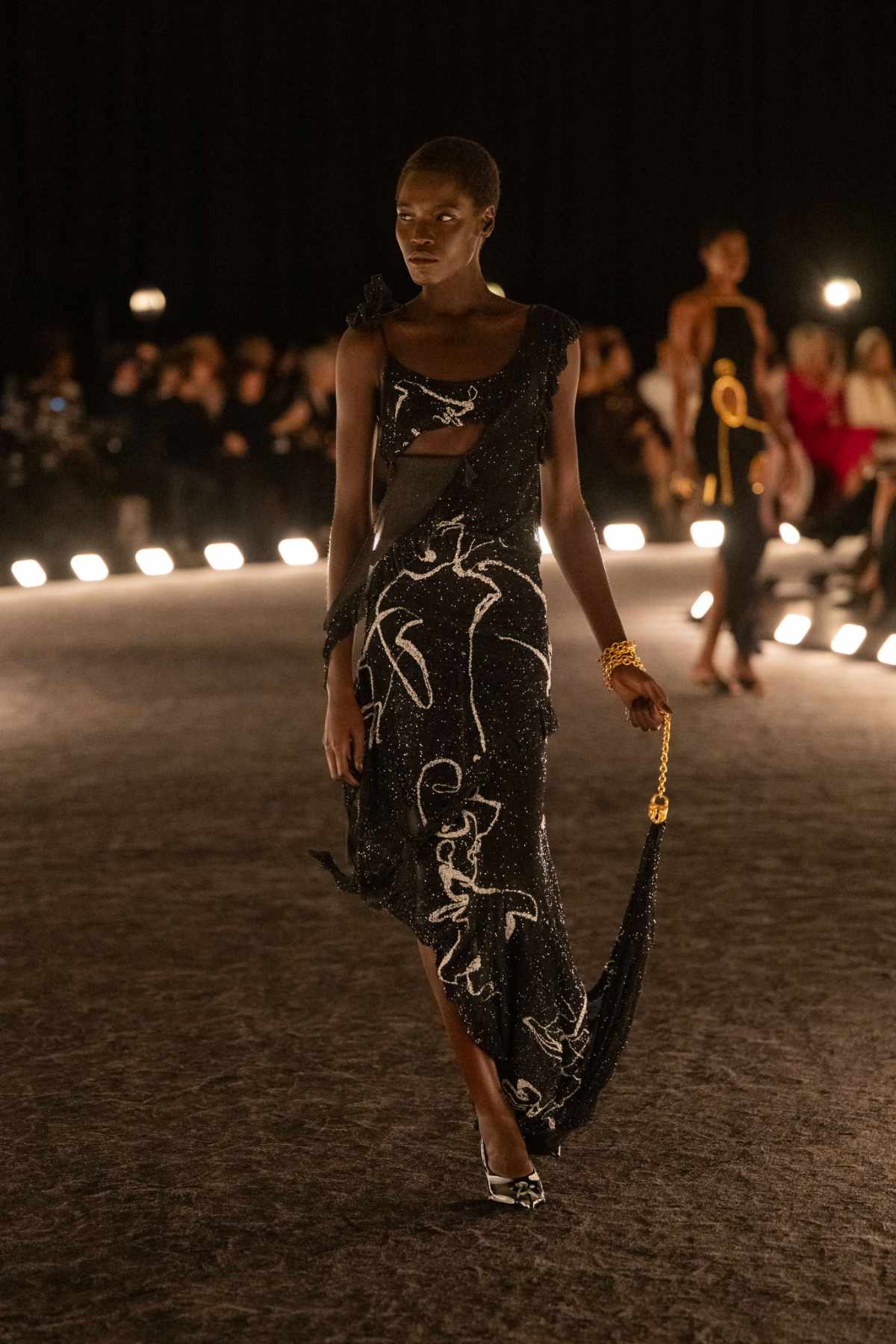 Schiaparelli Presents Spring/Summer 2026 Ready-to-Wear “Dancer In The Dark”