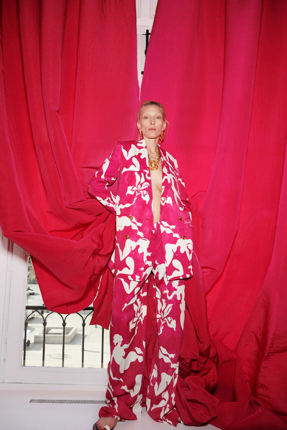 Tilda Swinton Wearing Schiaparelli Haute Couture At The 74th Cannes Film Festival