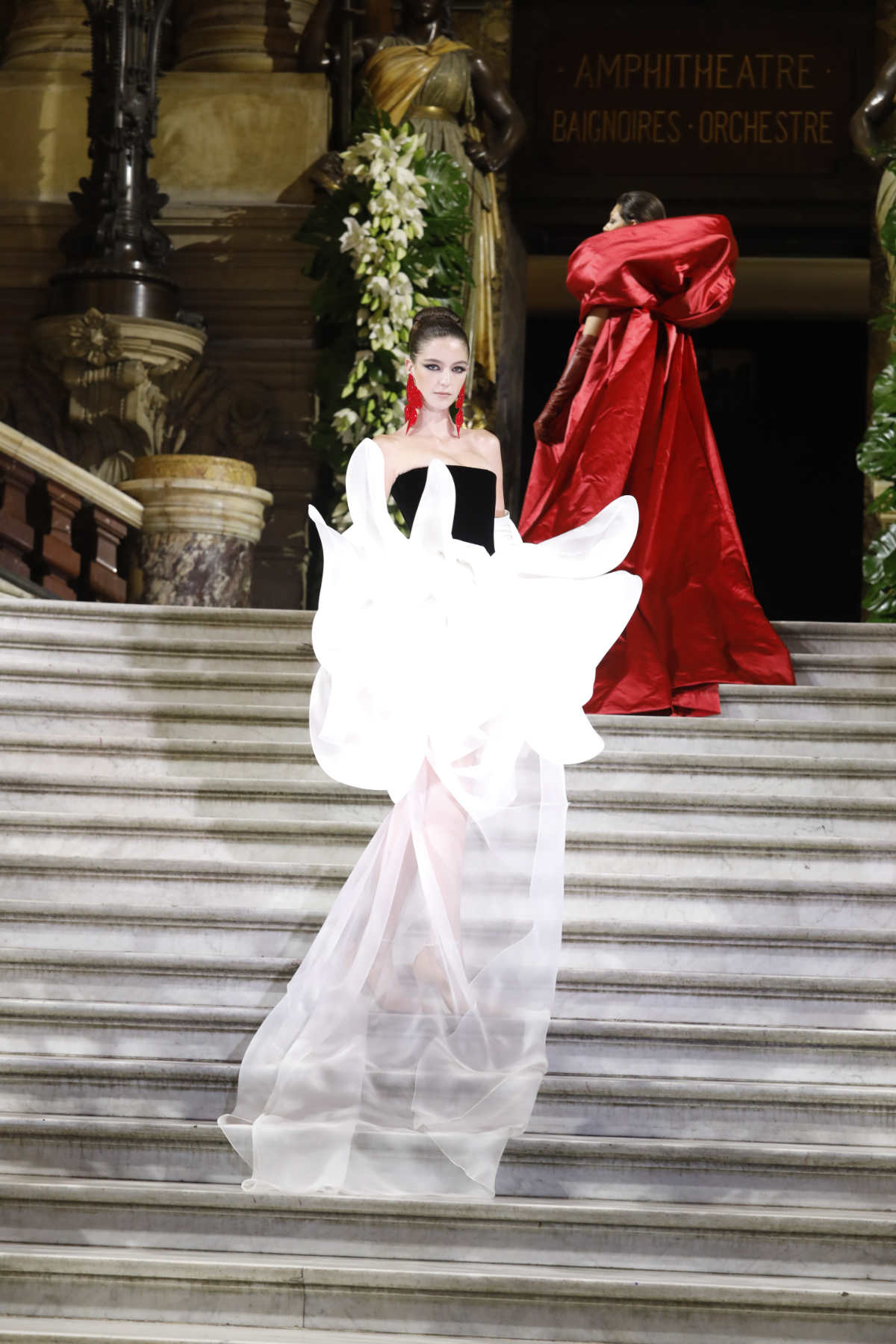 Stéphane Rolland Presents His New Couture Autumn/Winter 2023 Collection