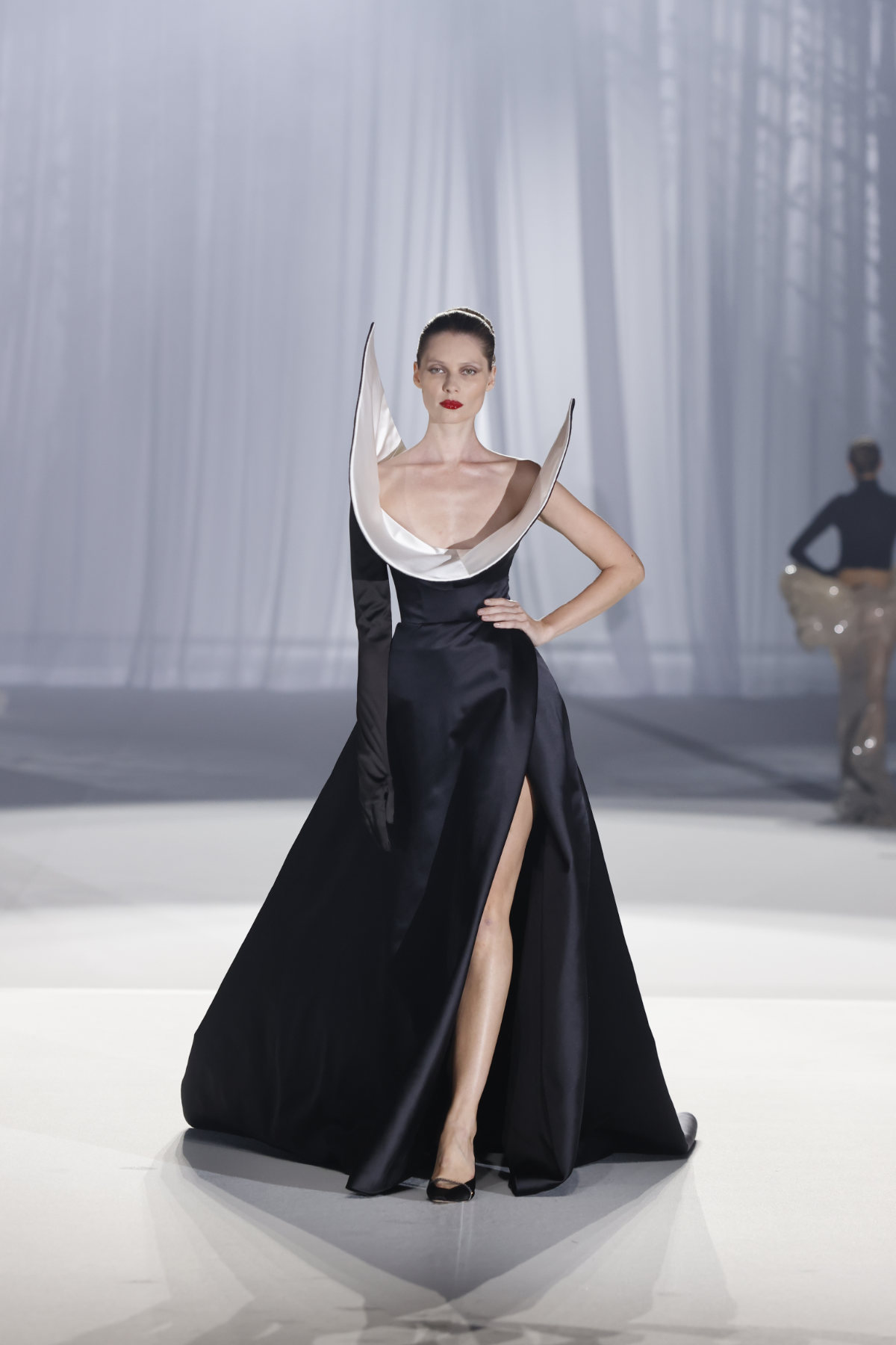 Stéphane Rolland Presents His New Haute Couture Fall-Winter 2024/25 Collection