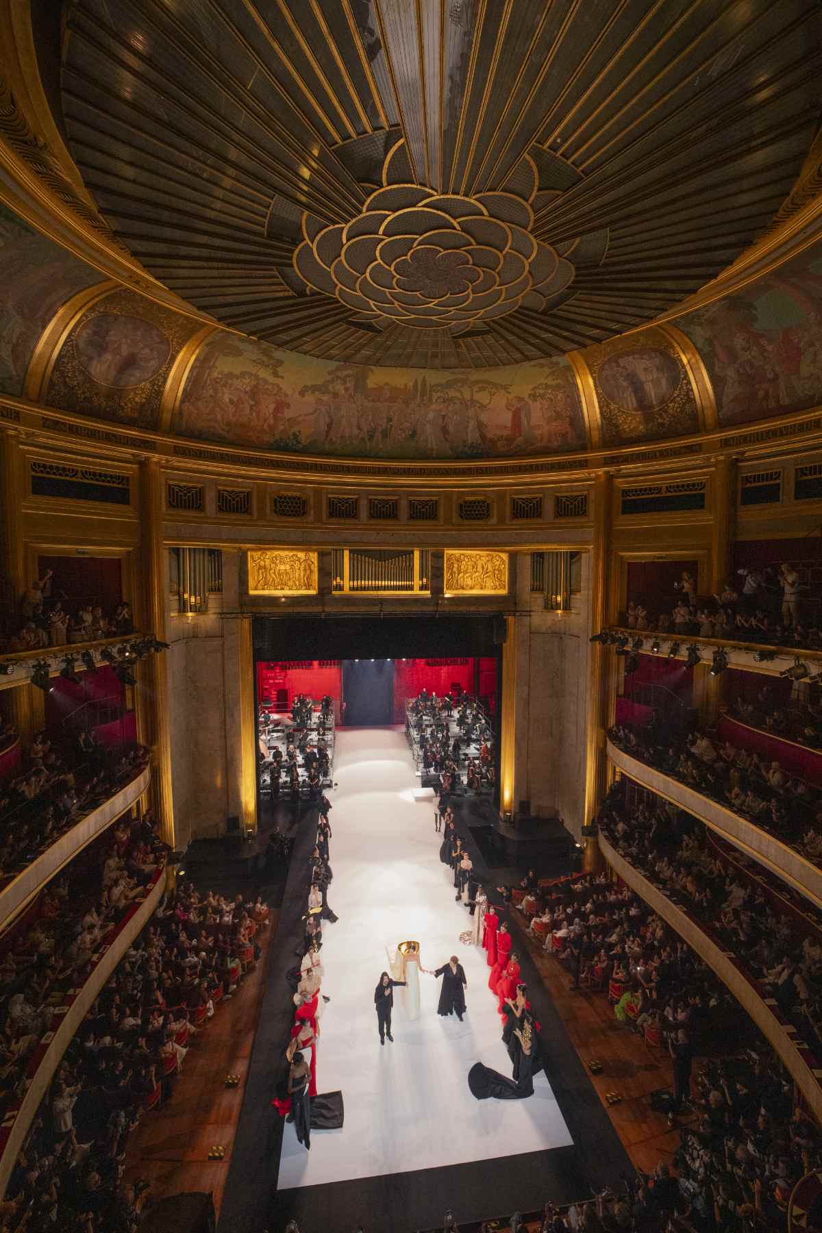 Stéphane Rolland Presents His New Fall Winter 2025-26 Haute Couture Collection