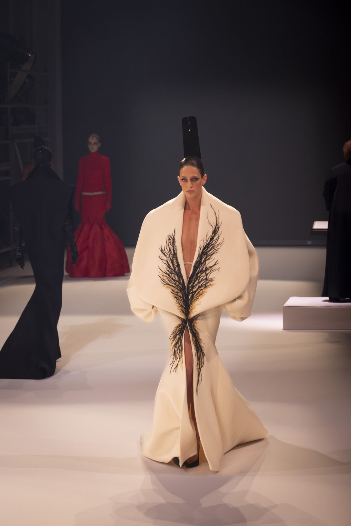 Stéphane Rolland Presents His New Fall Winter 2025-26 Haute Couture Collection