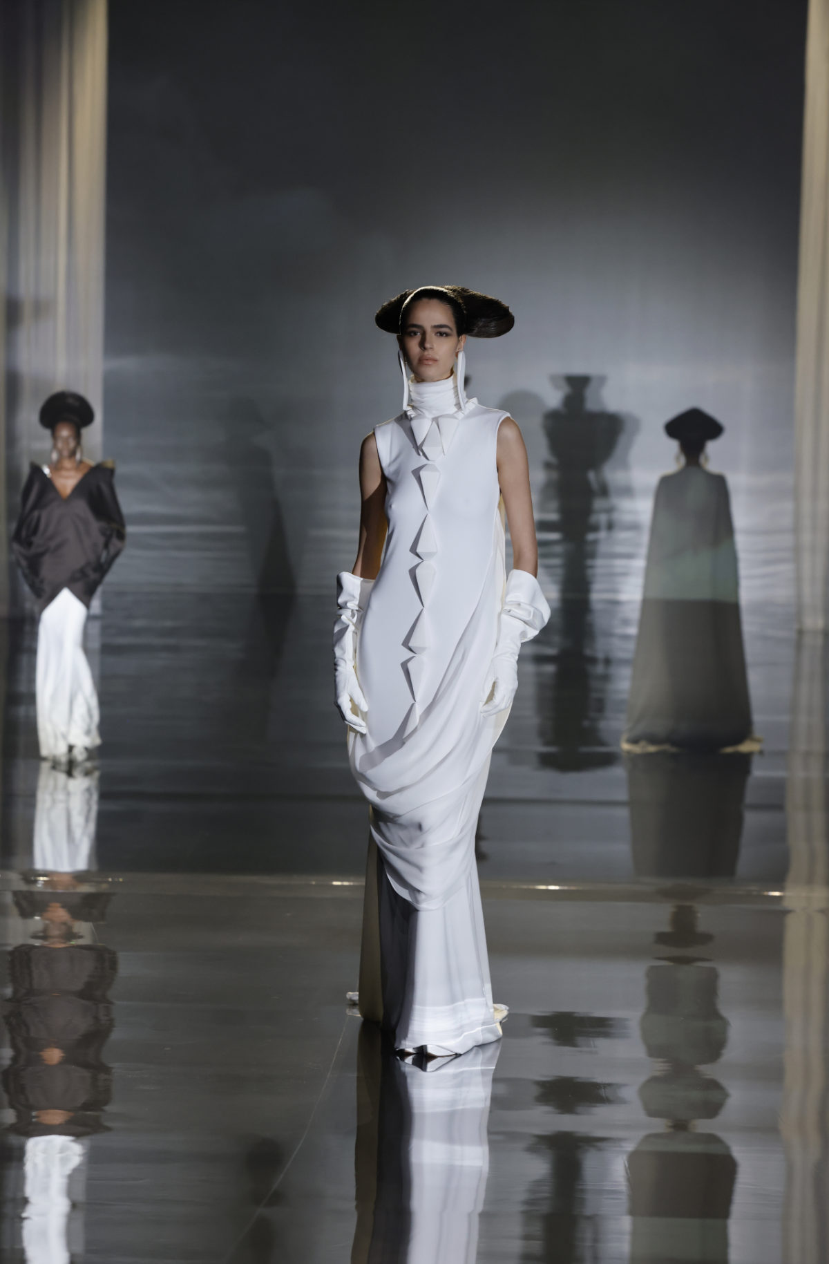 Stéphane Rolland Presents His New Spring-Summer 2025 Haute Couture Collection: Origins