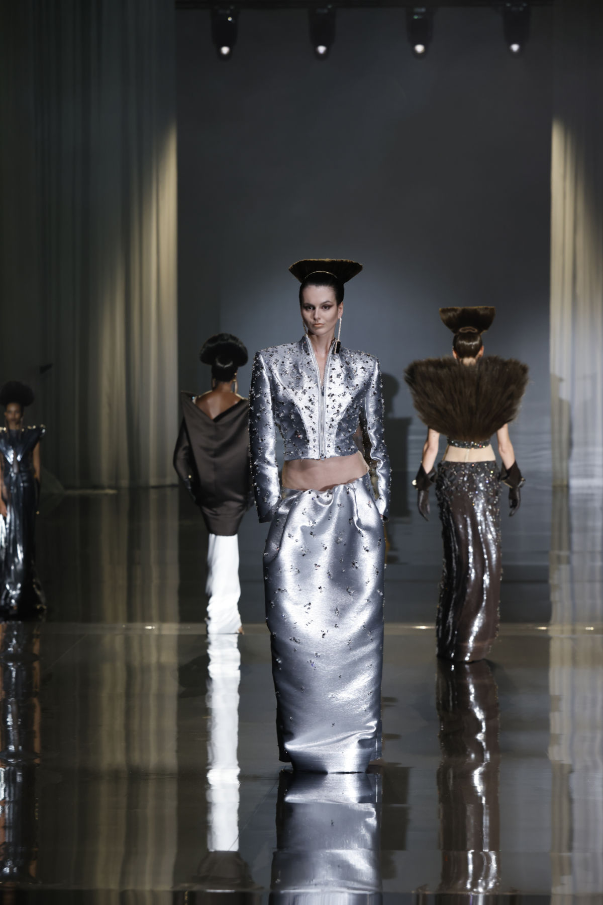 Stéphane Rolland Presents His New Spring-Summer 2025 Haute Couture Collection: Origins