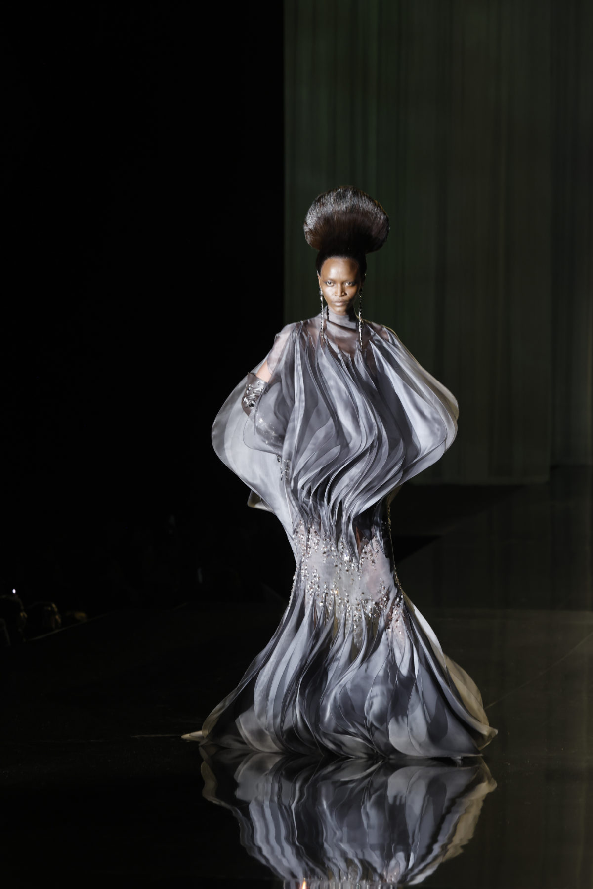 Stéphane Rolland Presents His New Spring-Summer 2025 Haute Couture Collection: Origins