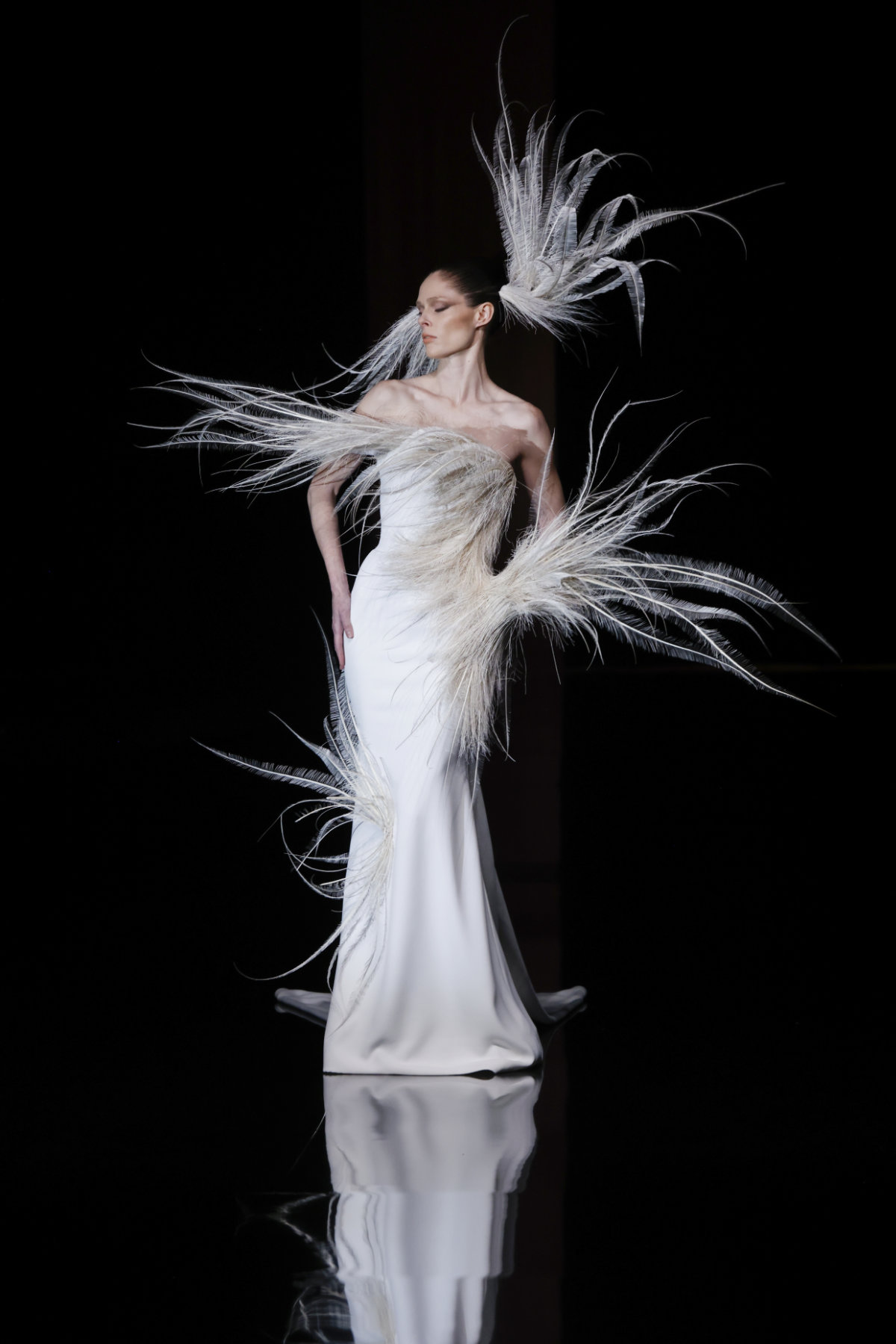 Stéphane Rolland Presents His New Spring-Summer 2025 Haute Couture Collection: Origins