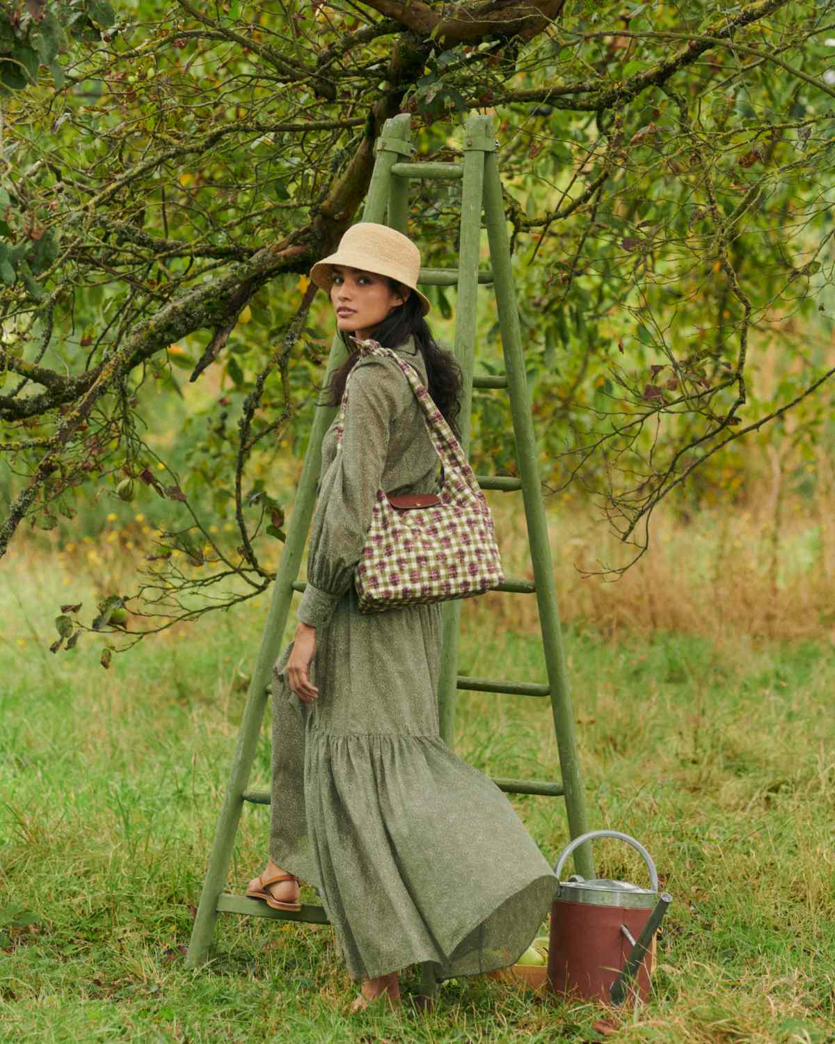 Longchamp Presents Its New Summer 2025 Ready-To-Wear Collection “Live Green!”