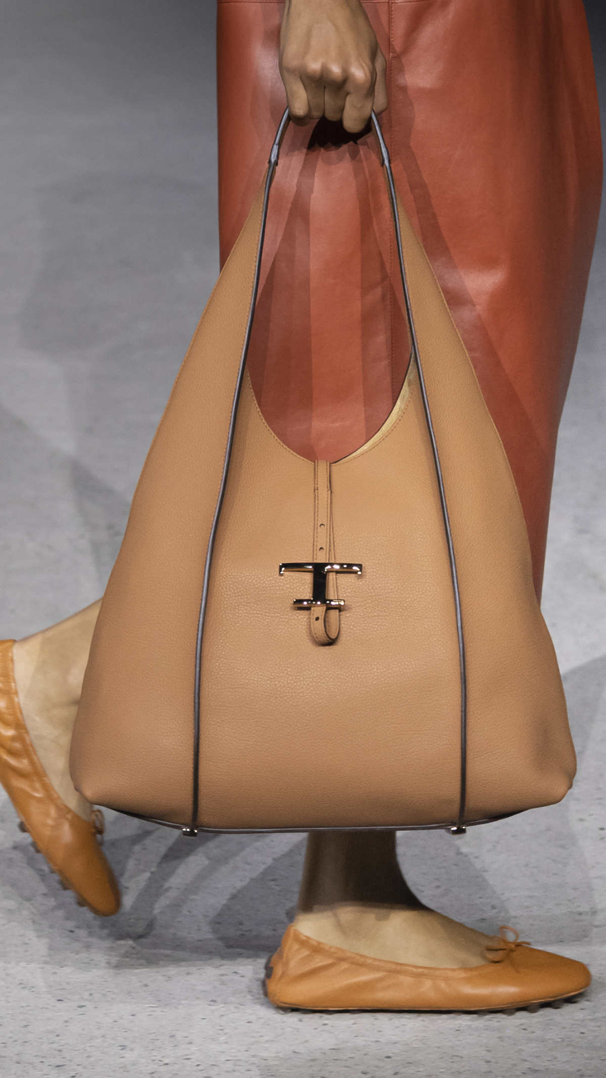 Tod's Presents Its New Spring/Summer 23 Women's Collection: Italian Flair