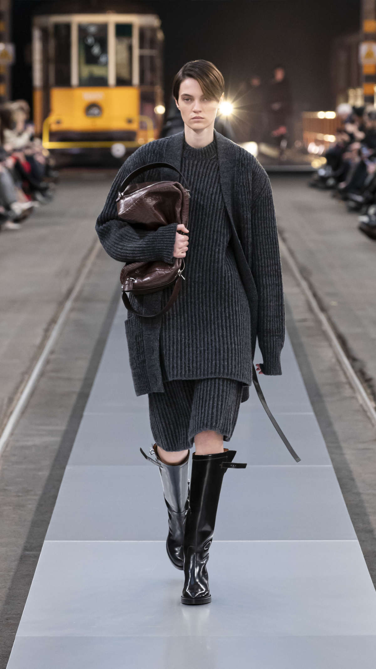 Tod's Presents Its New Women’s Fall-Winter 2024/25 Collection: Tod's In Motion