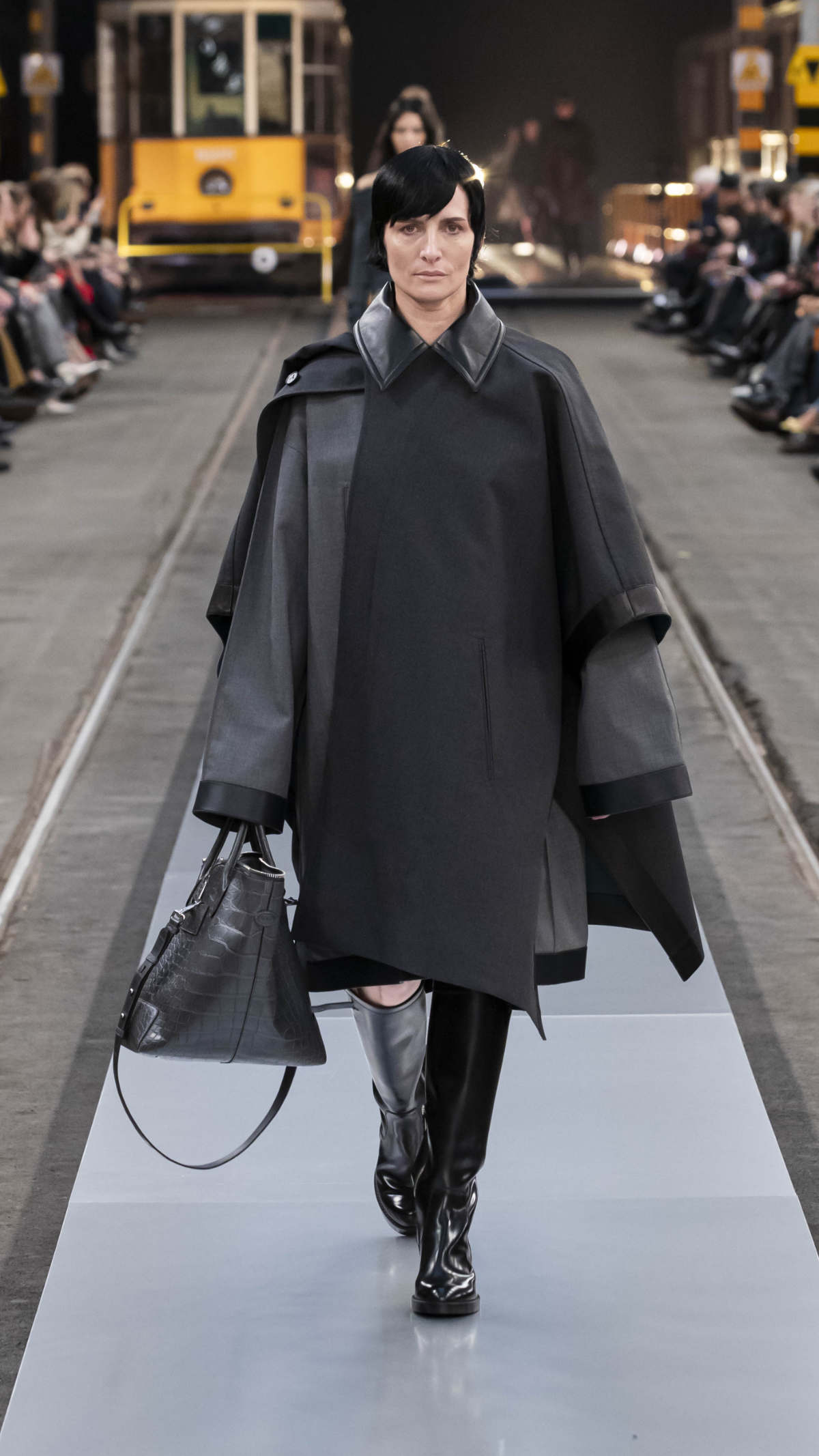 Tod's Presents Its New Women’s Fall-Winter 2024/25 Collection: Tod's In Motion